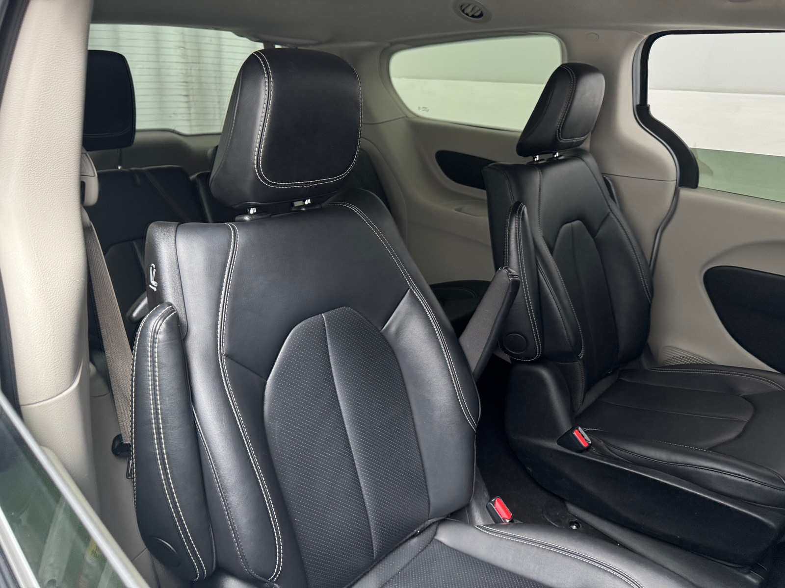 Thumbnail: 2024 Chrysler Pacifica - 5