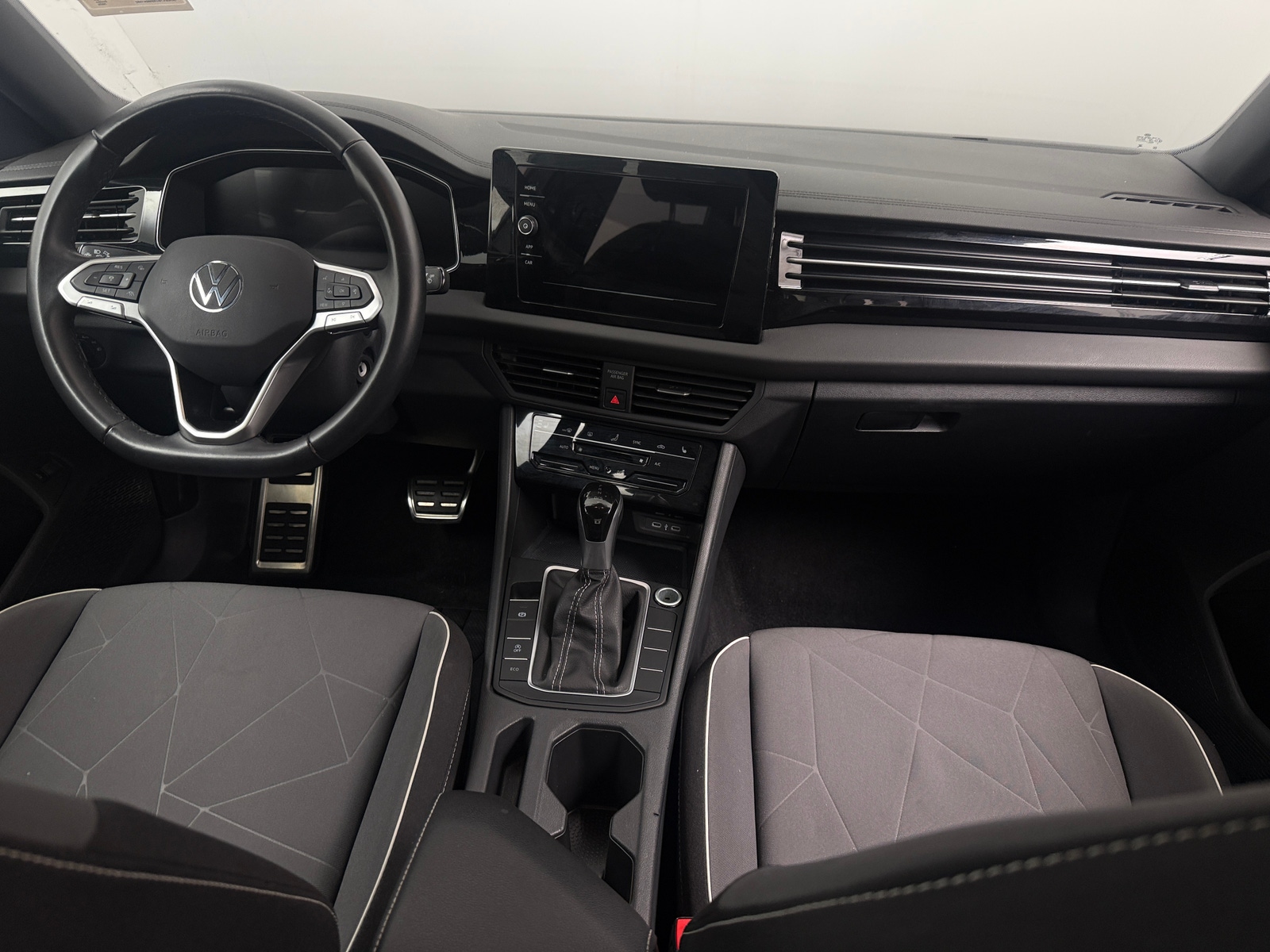 Thumbnail: 2025 Volkswagen Jetta - 3