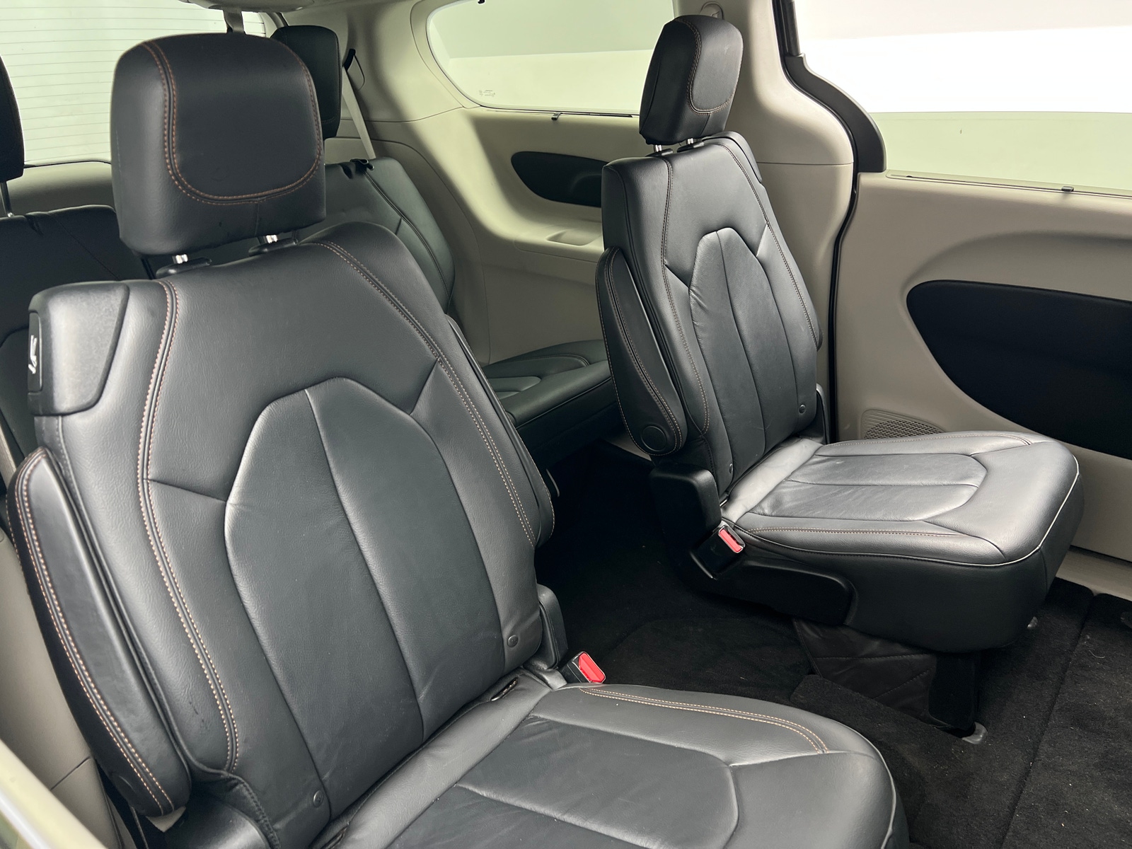Thumbnail: 2017 Chrysler Pacifica - 5