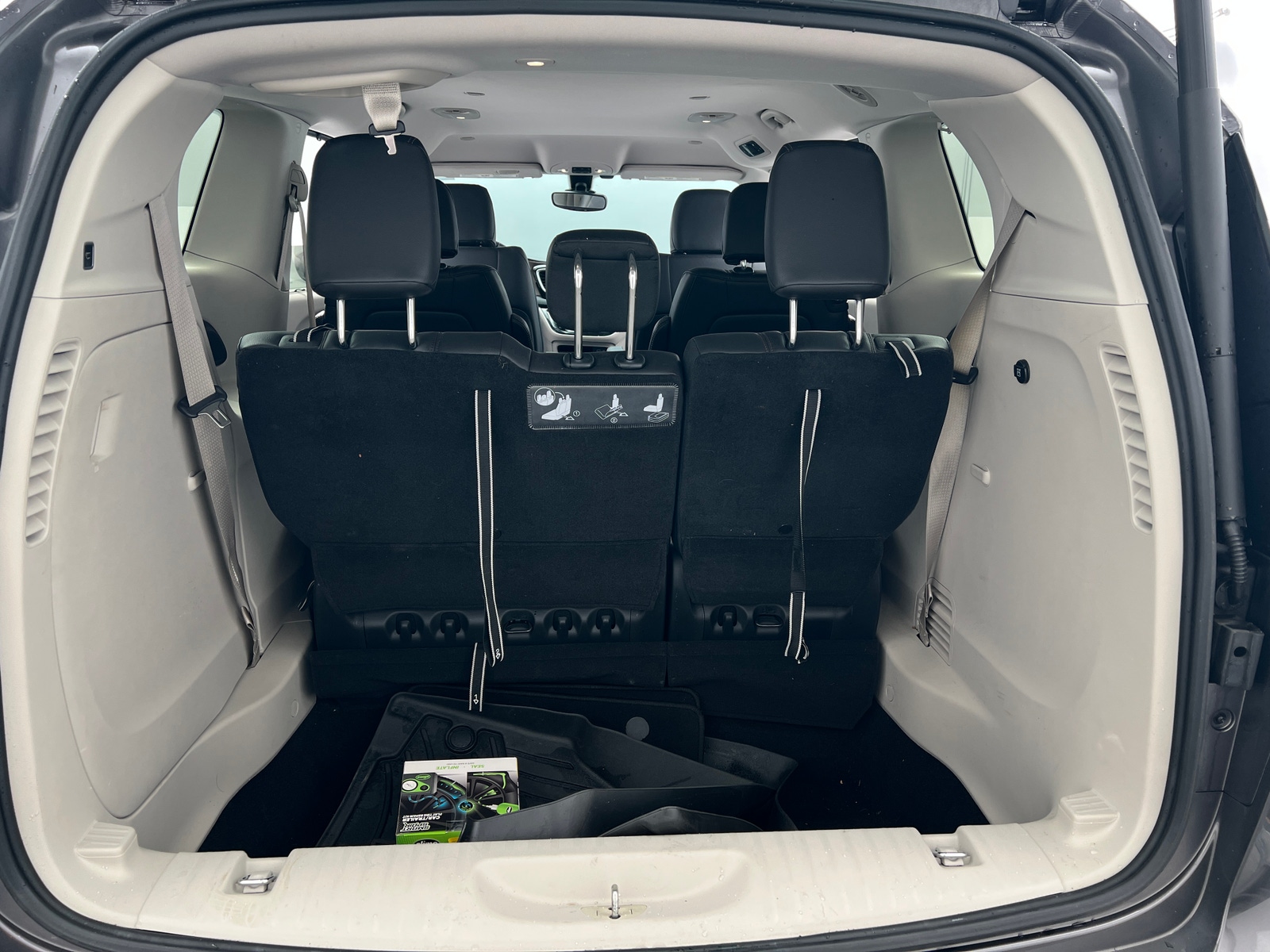 Thumbnail: 2017 Chrysler Pacifica - 6