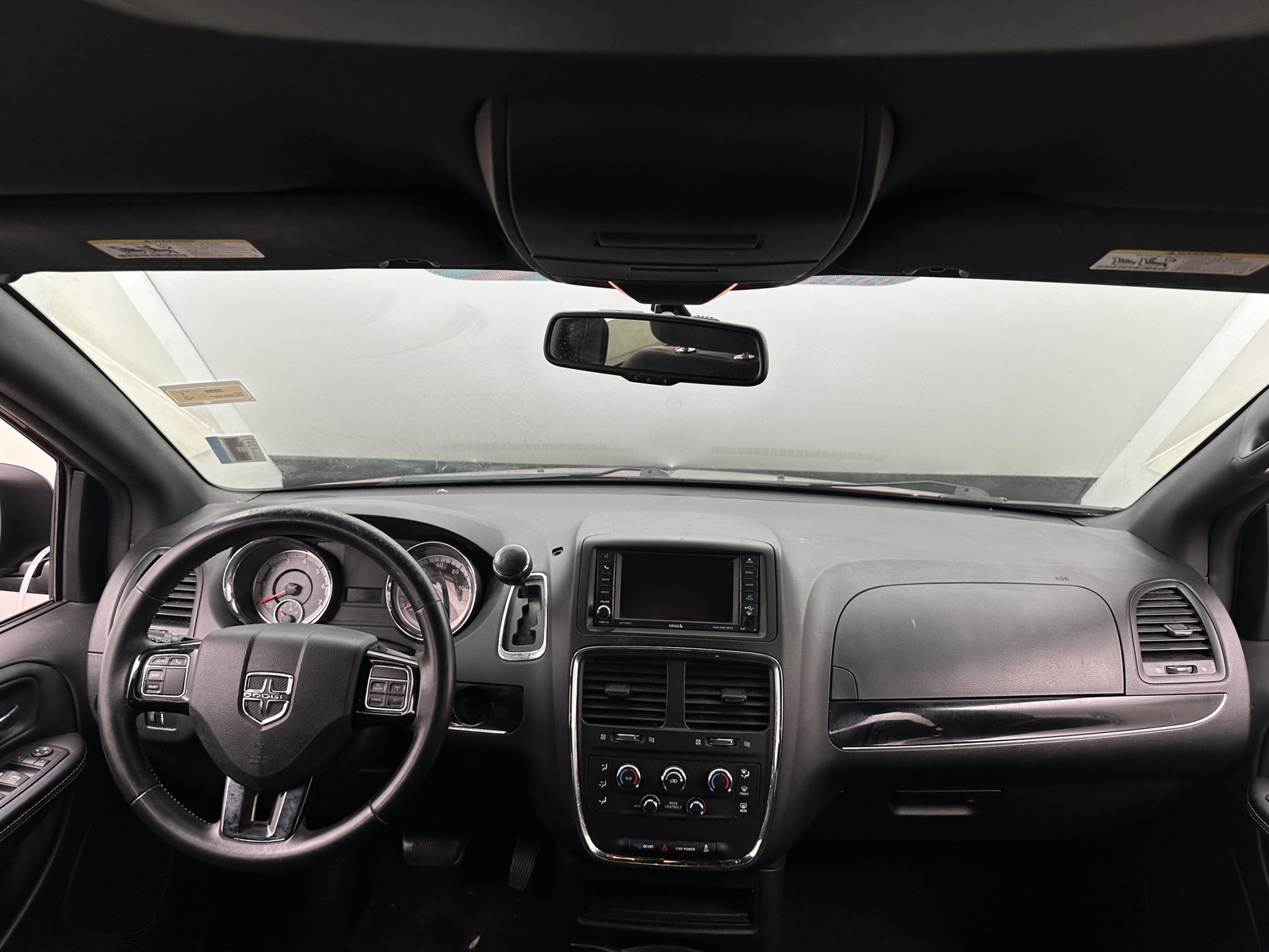 Thumbnail: 2017 Dodge Grand Caravan - 3