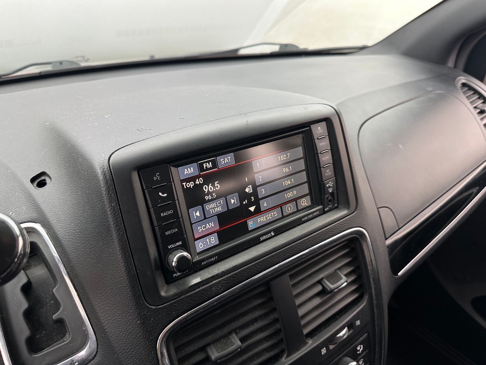 Thumbnail: 2017 Dodge Grand Caravan - 4