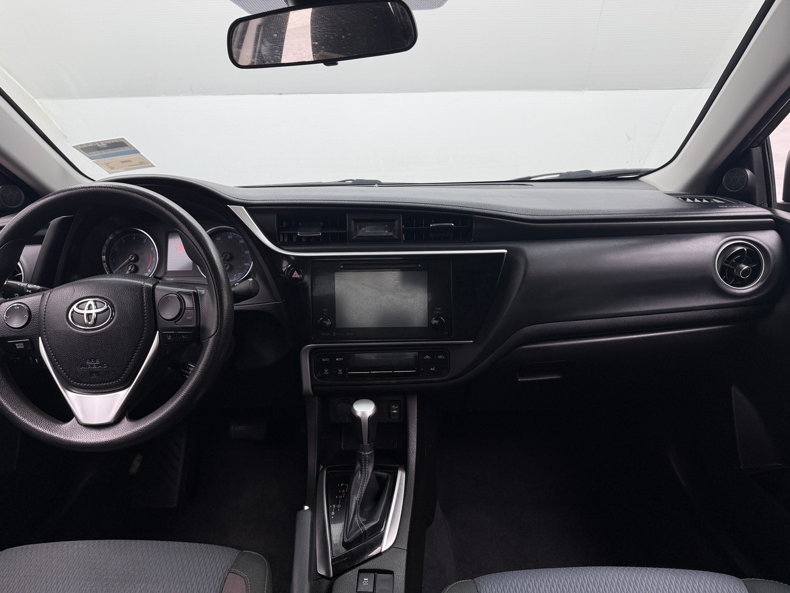 Thumbnail: 2018 Toyota Corolla - 3