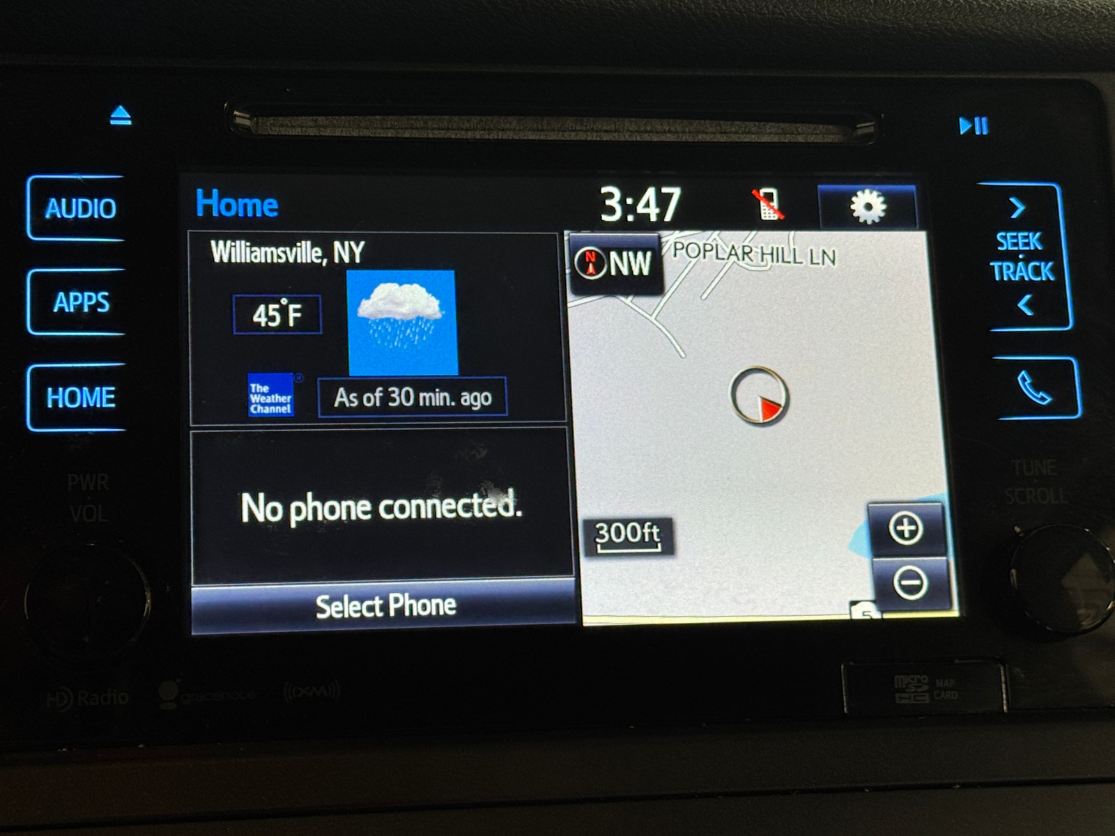 Thumbnail: 2017 Toyota Sienna - 3