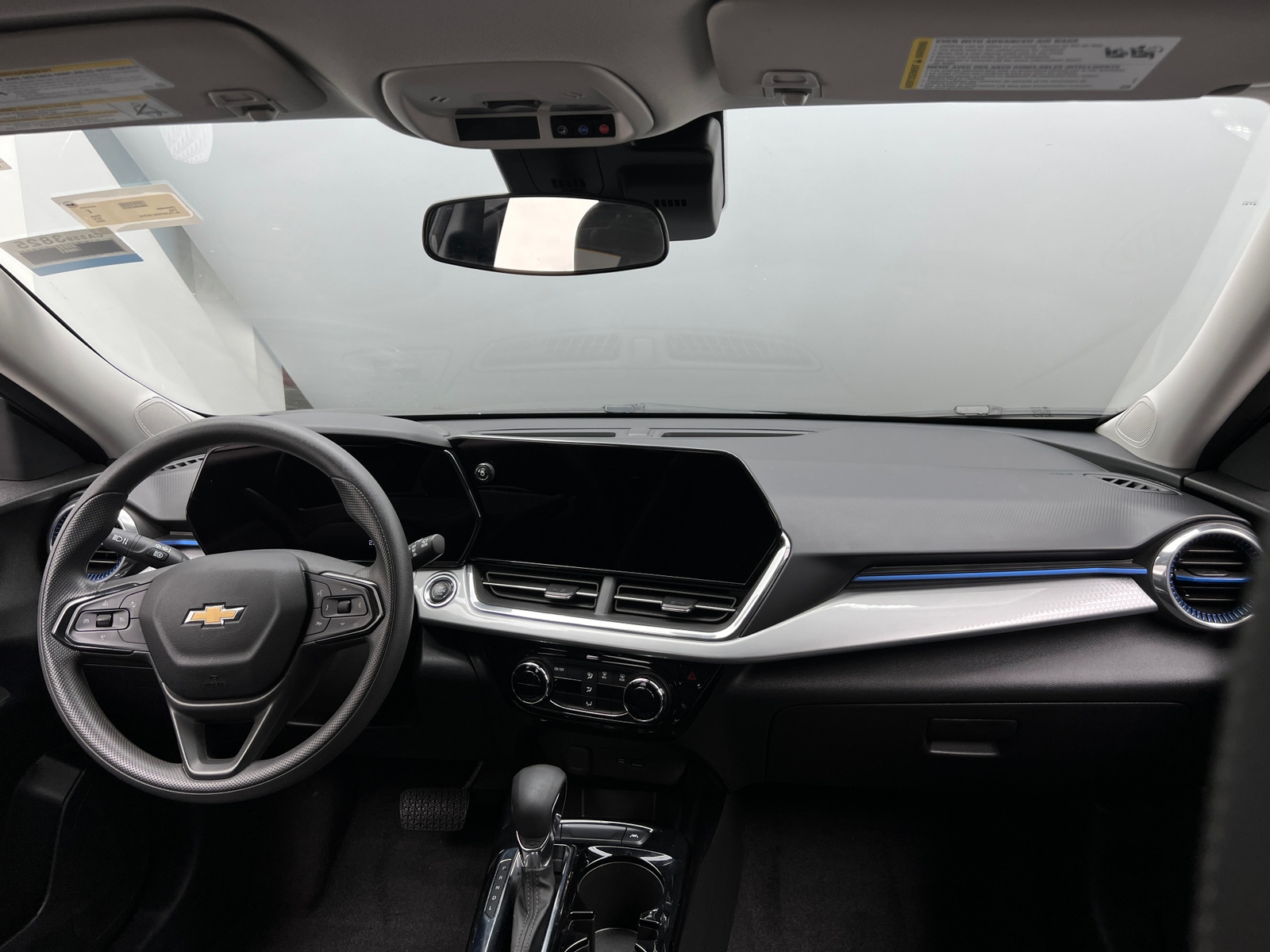 Thumbnail: 2025 Chevrolet Trax - 3
