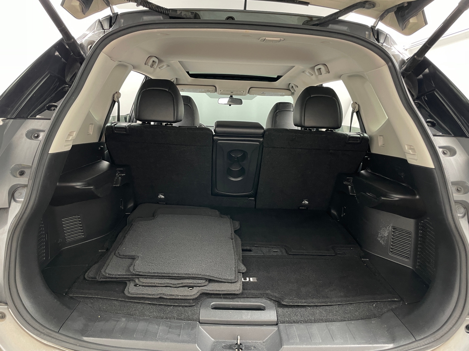 Thumbnail: 2016 Nissan Rogue - 6