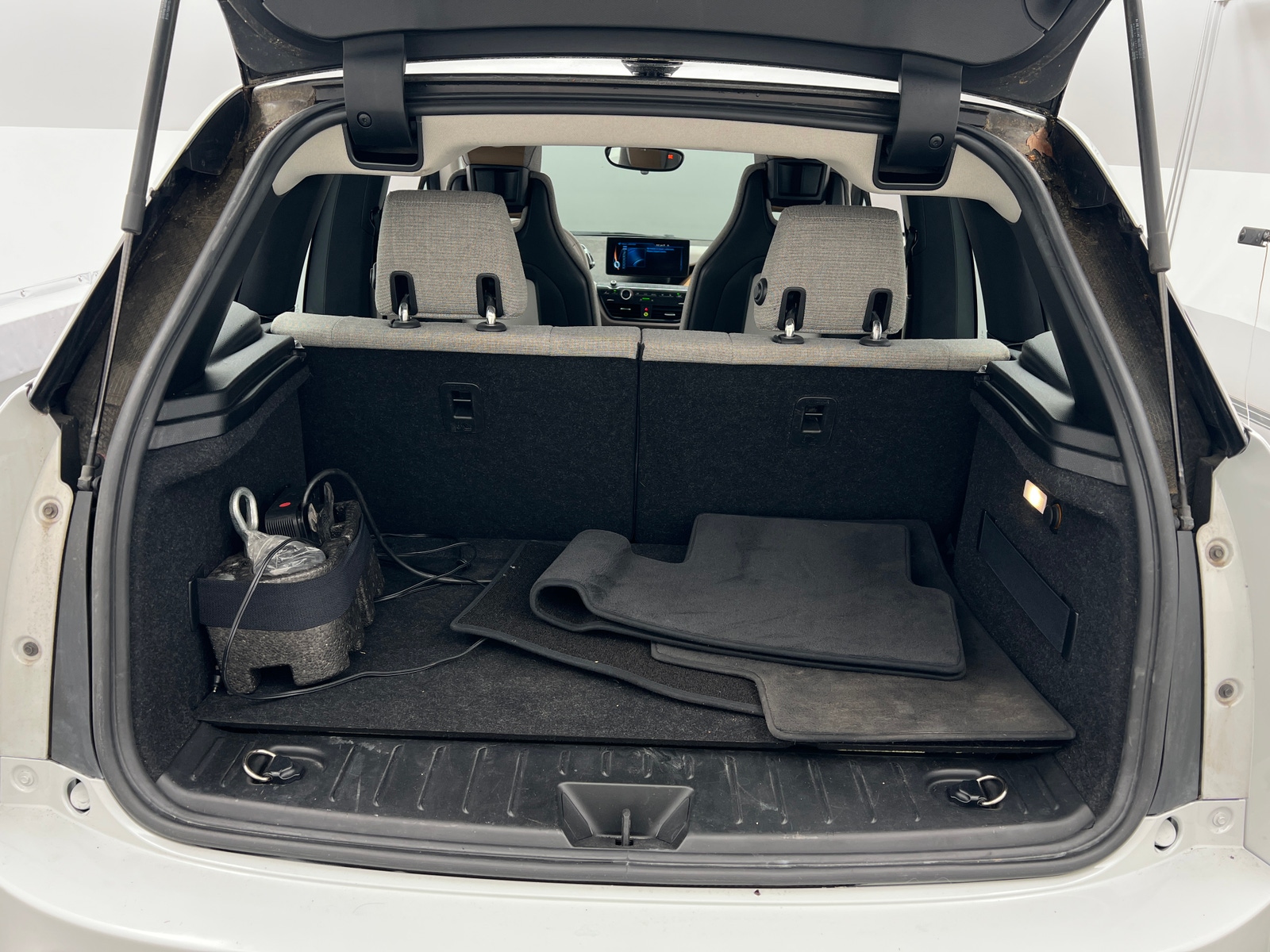 Thumbnail: 2016 BMW i3 - 6