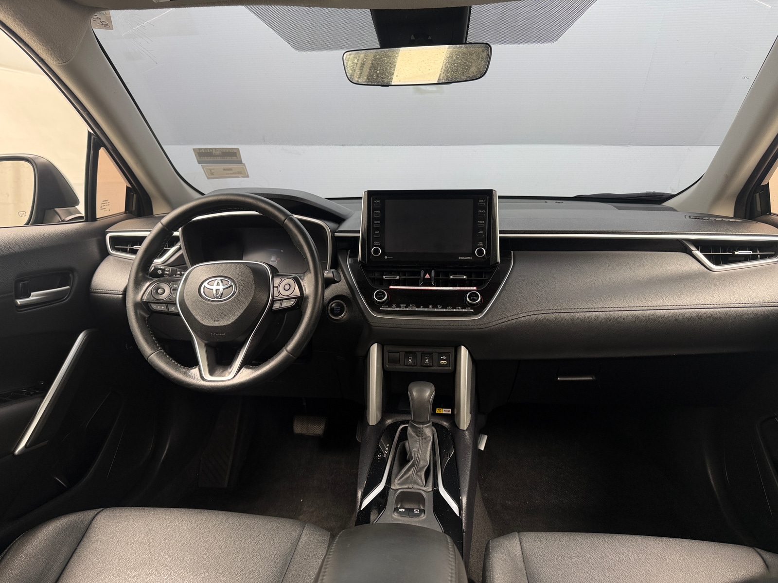 Thumbnail: 2022 Toyota Corolla Cross - 2
