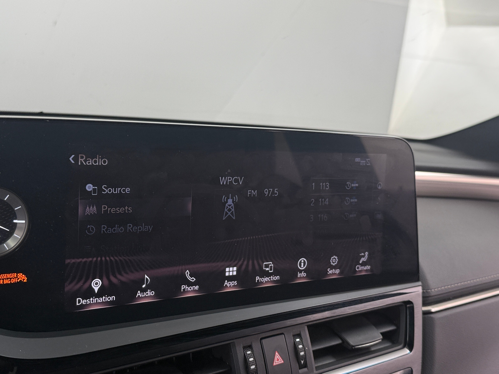 Thumbnail: 2022 Lexus ES - 3