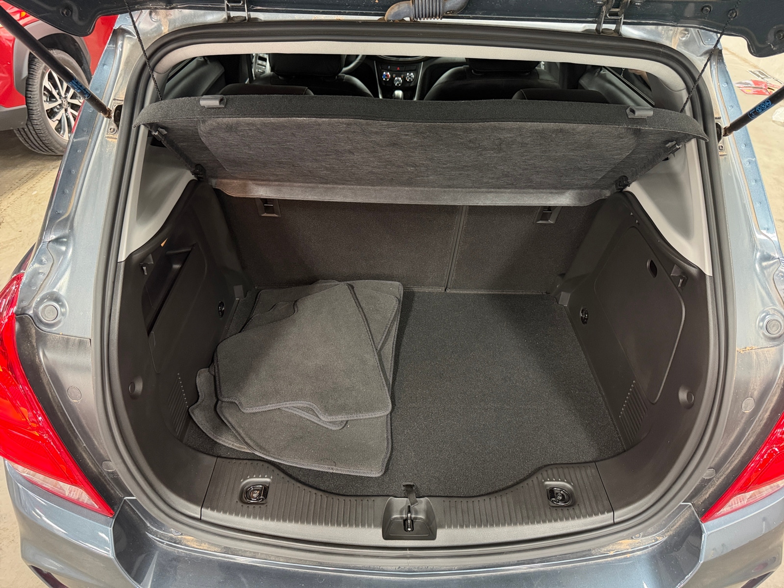 Thumbnail: 2021 Chevrolet Trax - 7