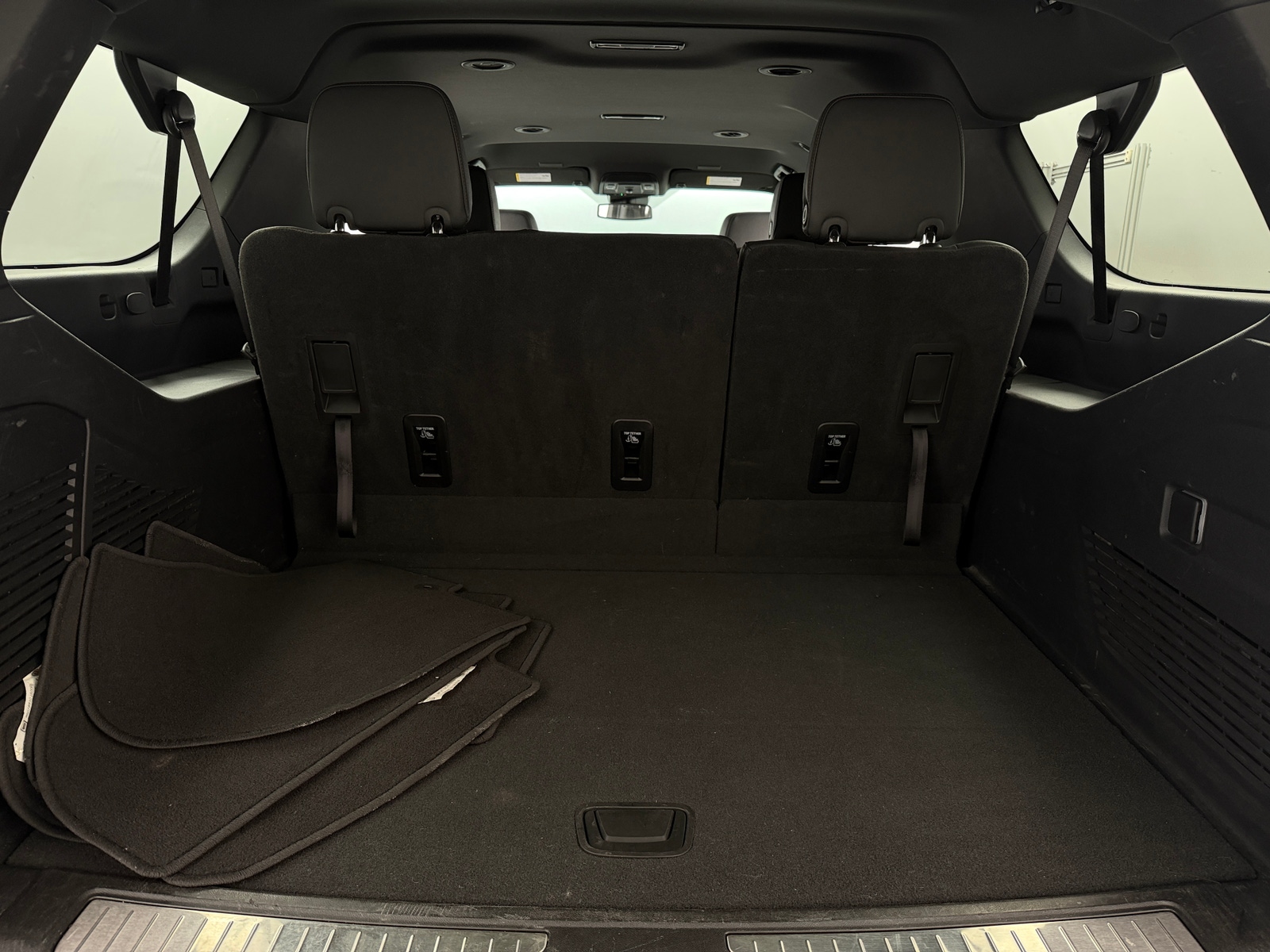 Thumbnail: 2025 Chevrolet Suburban - 6