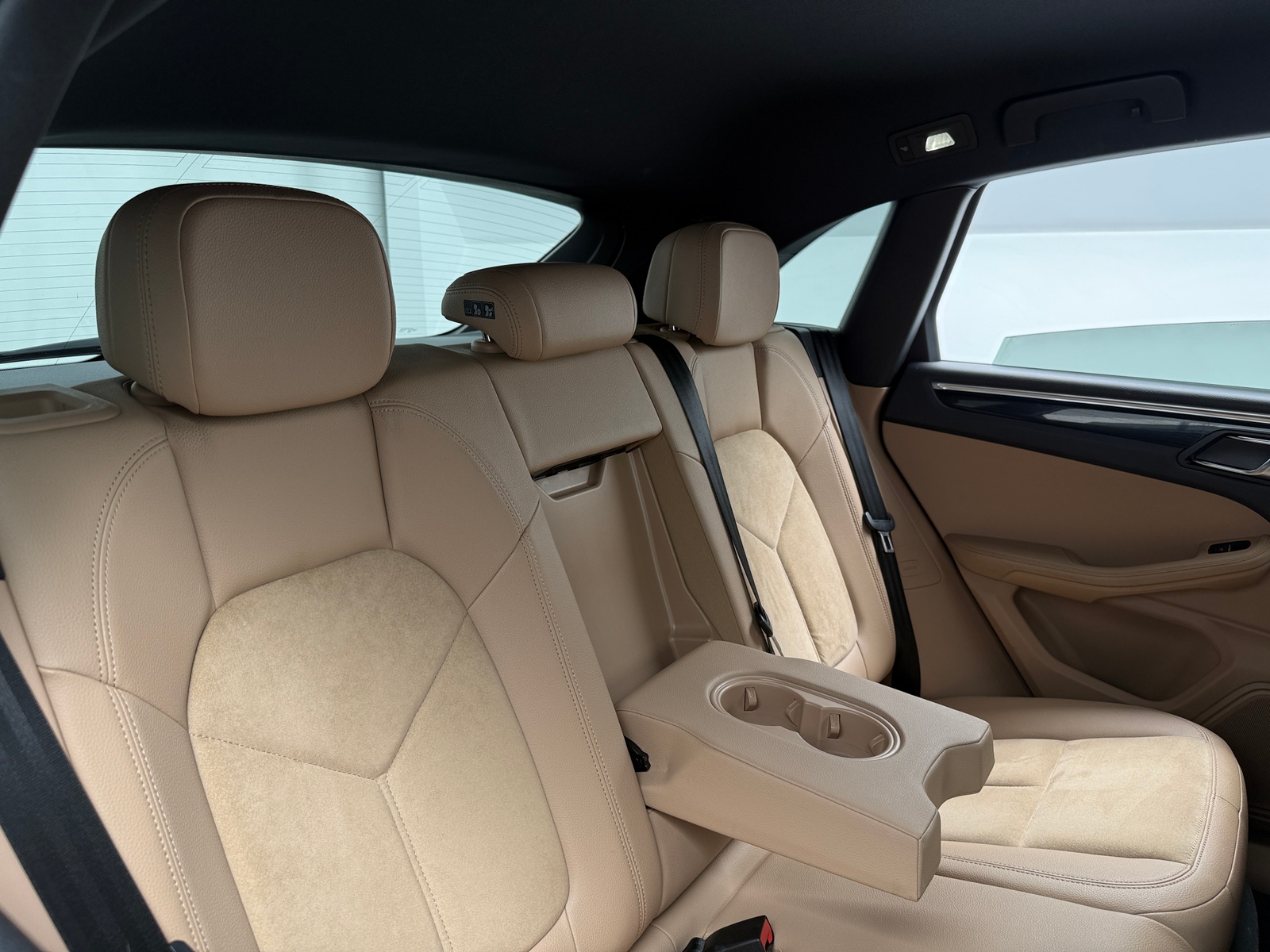Thumbnail: 2020 Porsche Macan - 5