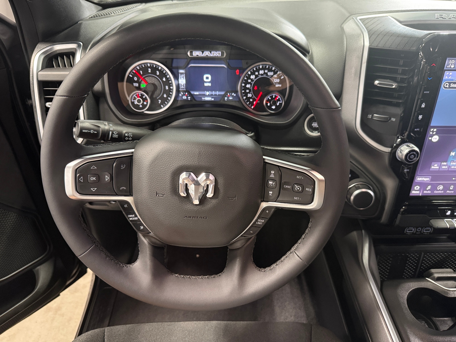 Thumbnail: 2025 RAM 1500 - 5