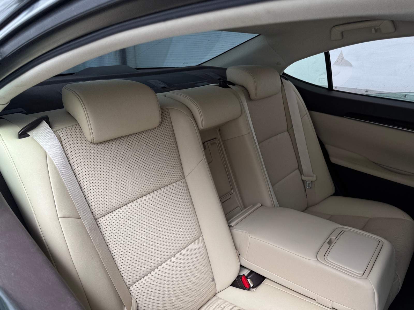 Thumbnail: 2016 Lexus ES - 5