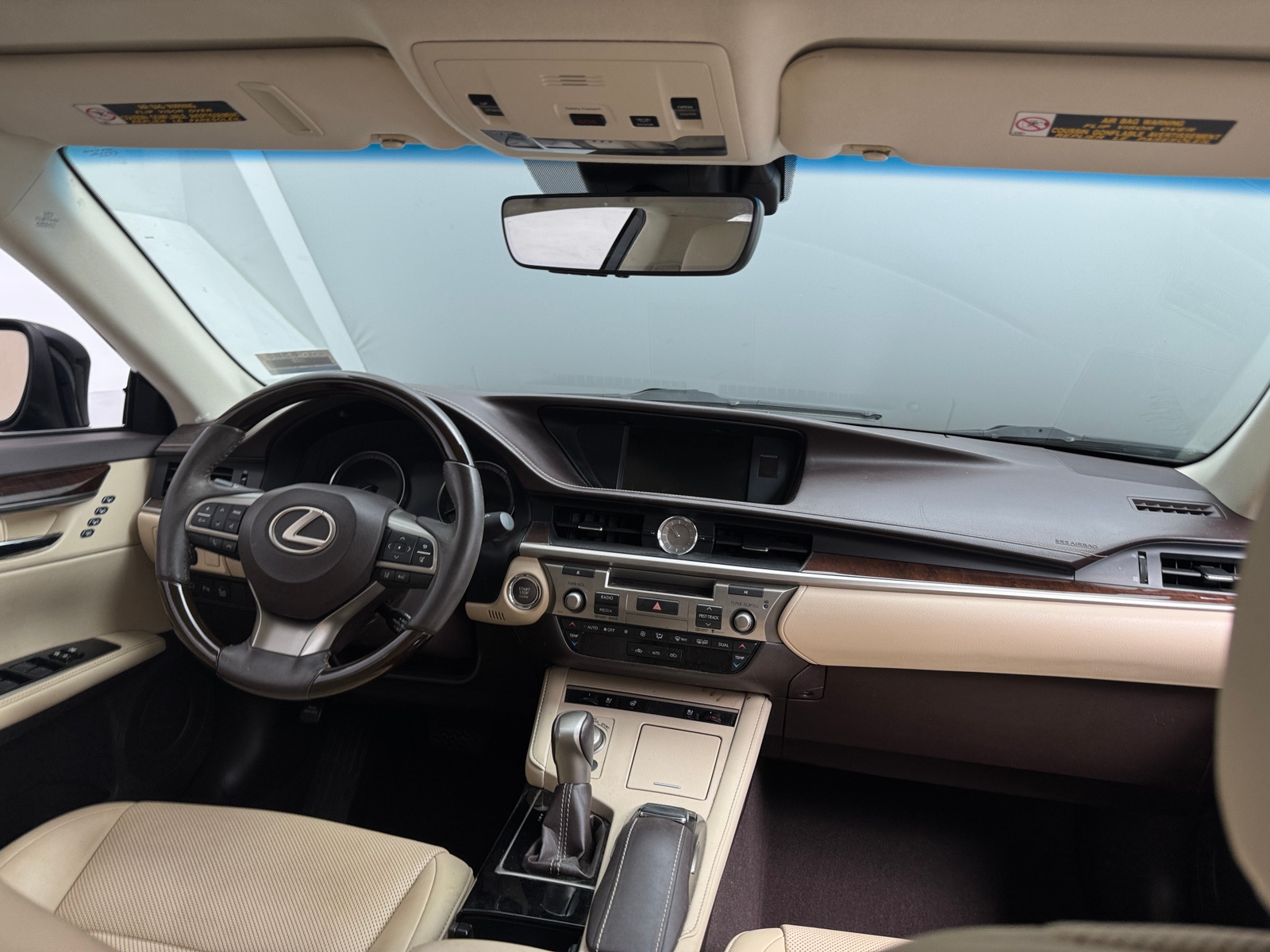 Thumbnail: 2016 Lexus ES - 2