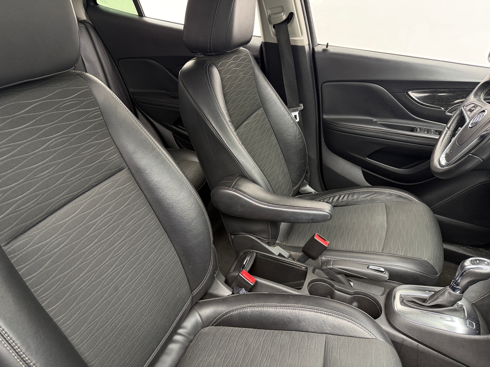 Thumbnail: 2016 Buick Encore - 2