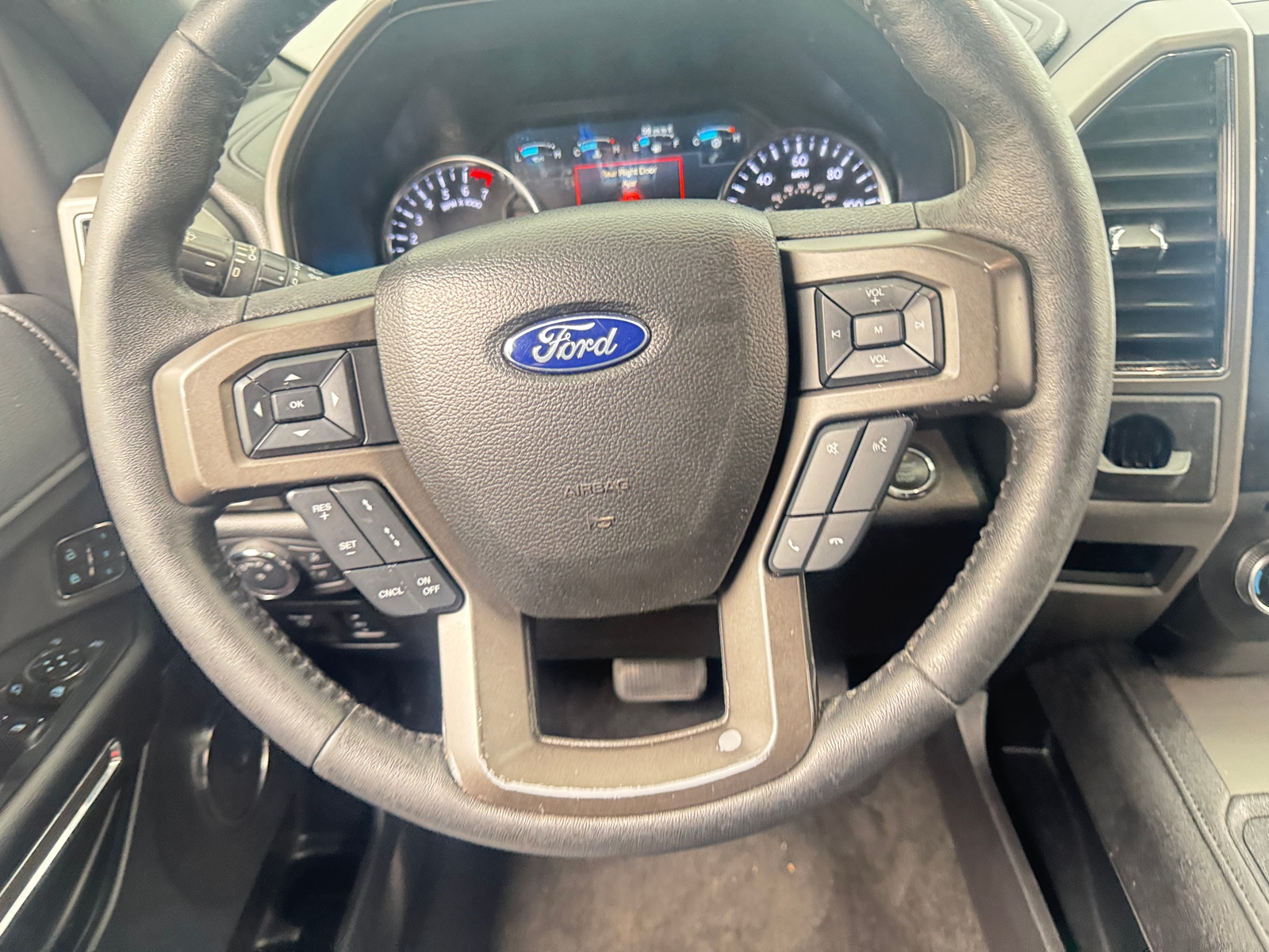 Thumbnail: 2018 Ford Expedition - 5