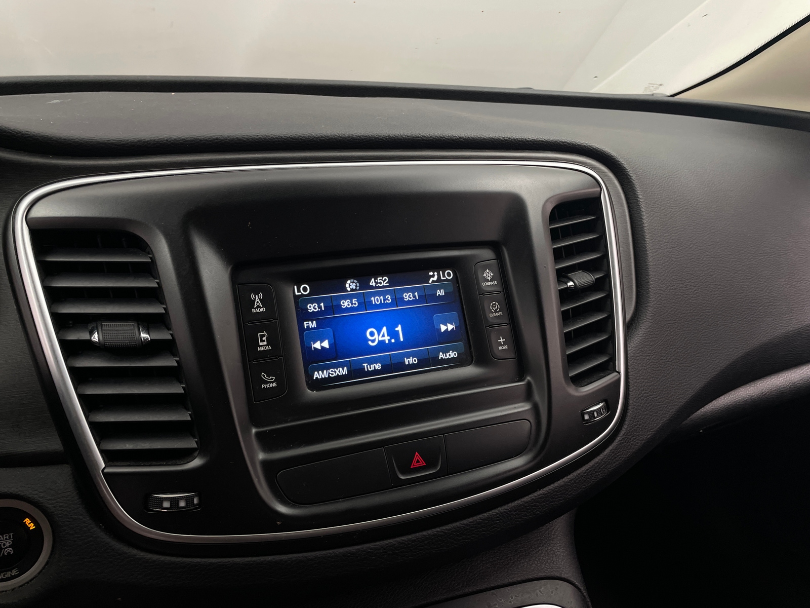 Thumbnail: 2016 Chrysler 200 - 4