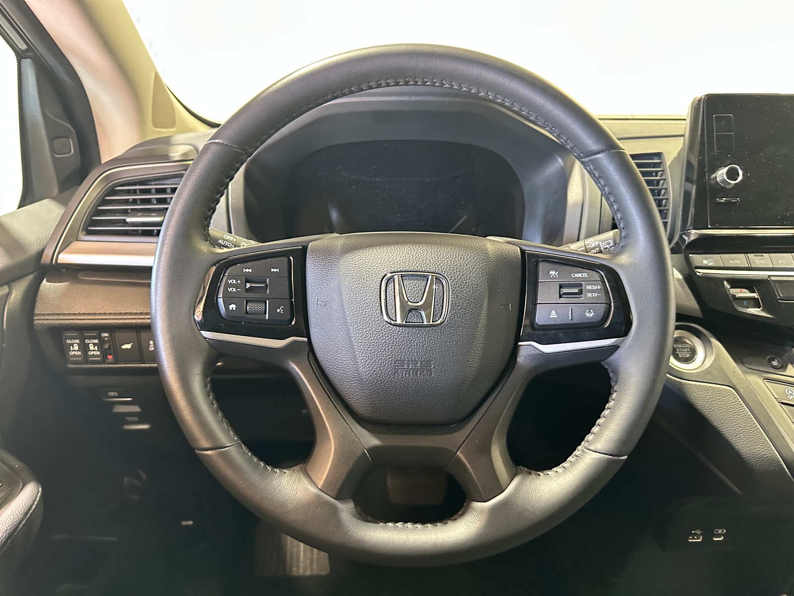 Thumbnail: 2025 Honda Odyssey - 4