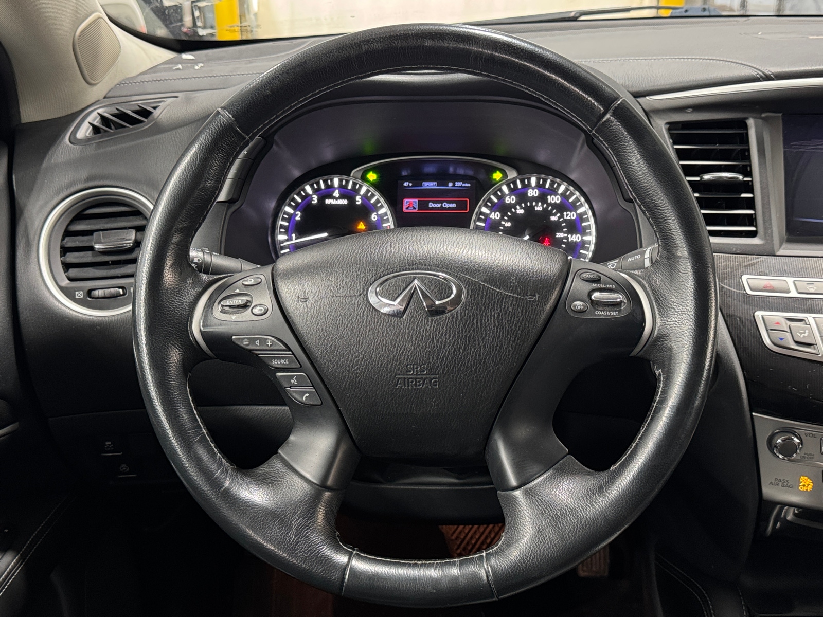 Thumbnail: 2017 INFINITI QX60 - 4