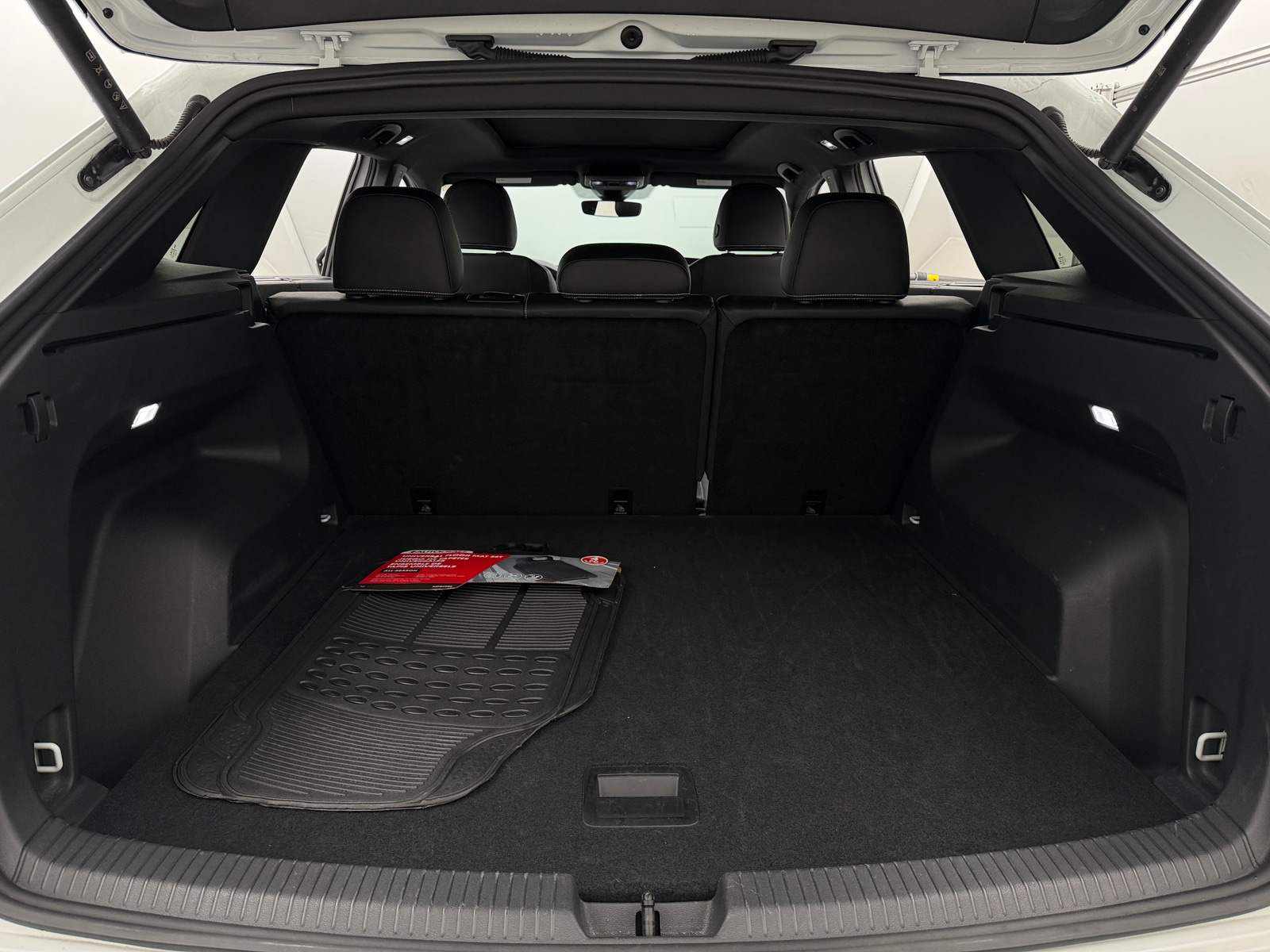 Thumbnail: 2025 Volkswagen Atlas - 6