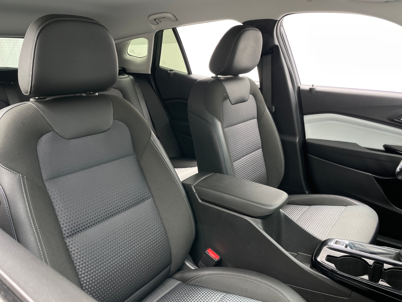 Thumbnail: 2025 Chevrolet Trax - 2