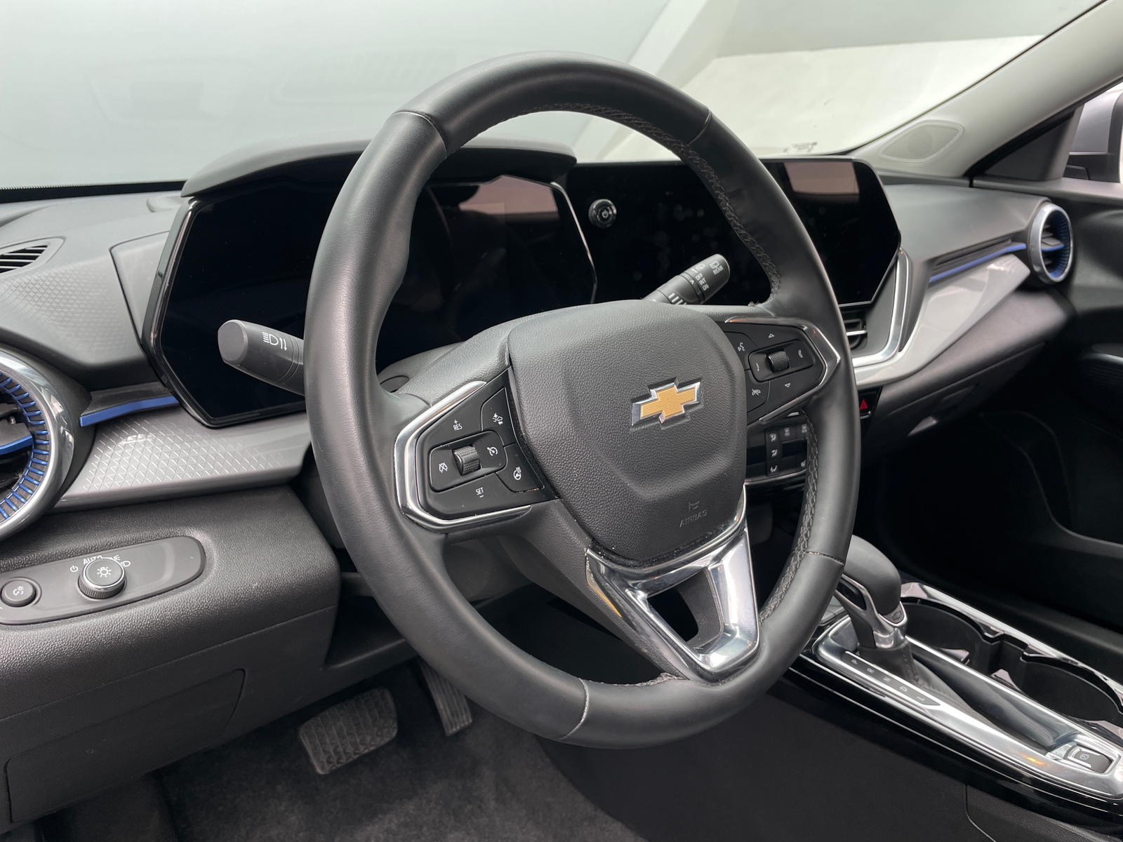 Thumbnail: 2025 Chevrolet Trax - 5