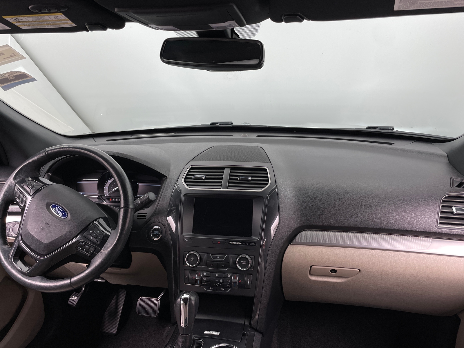 Thumbnail: 2019 Ford Explorer - 3
