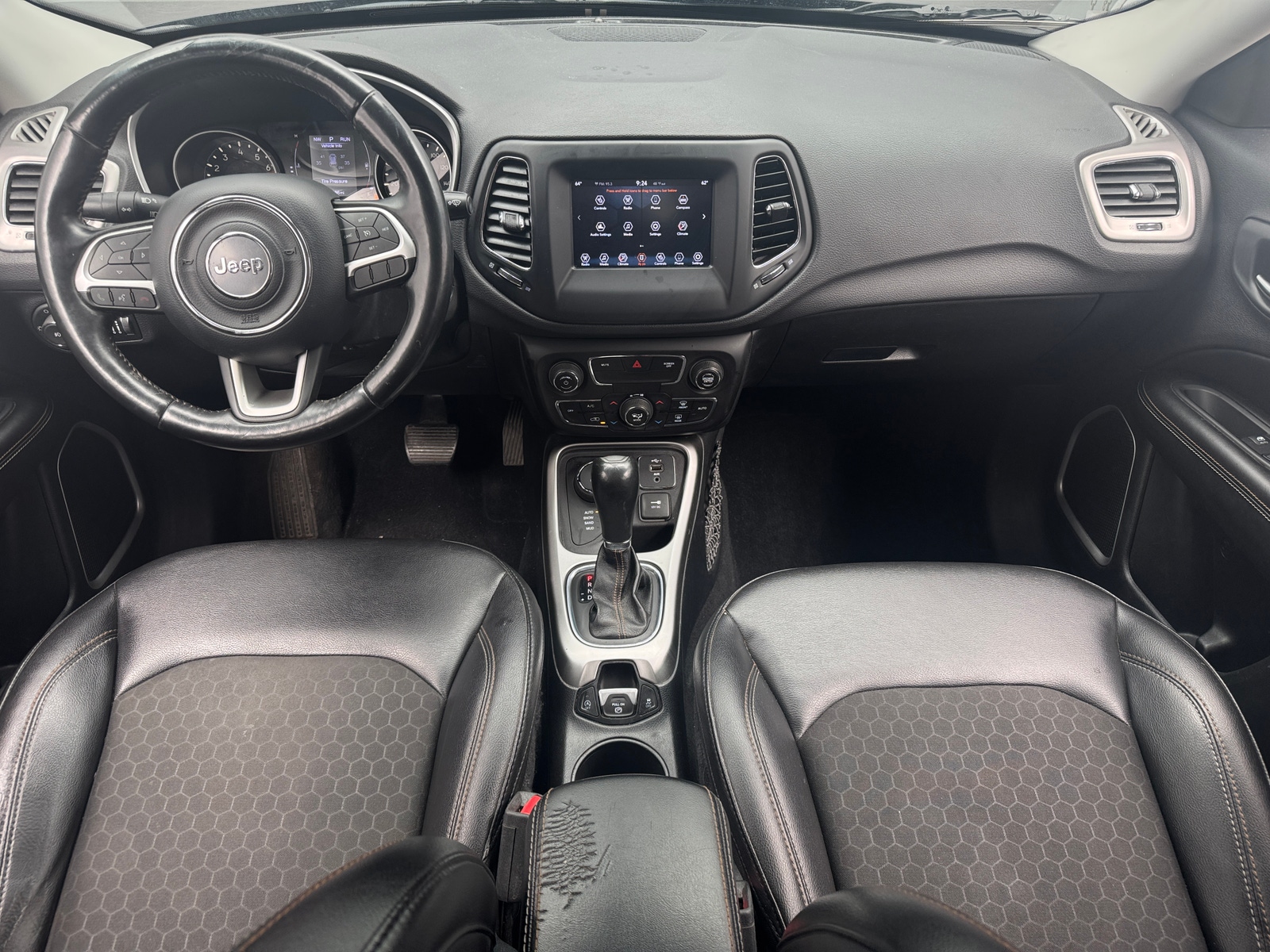 Thumbnail: 2019 Jeep Compass - 3