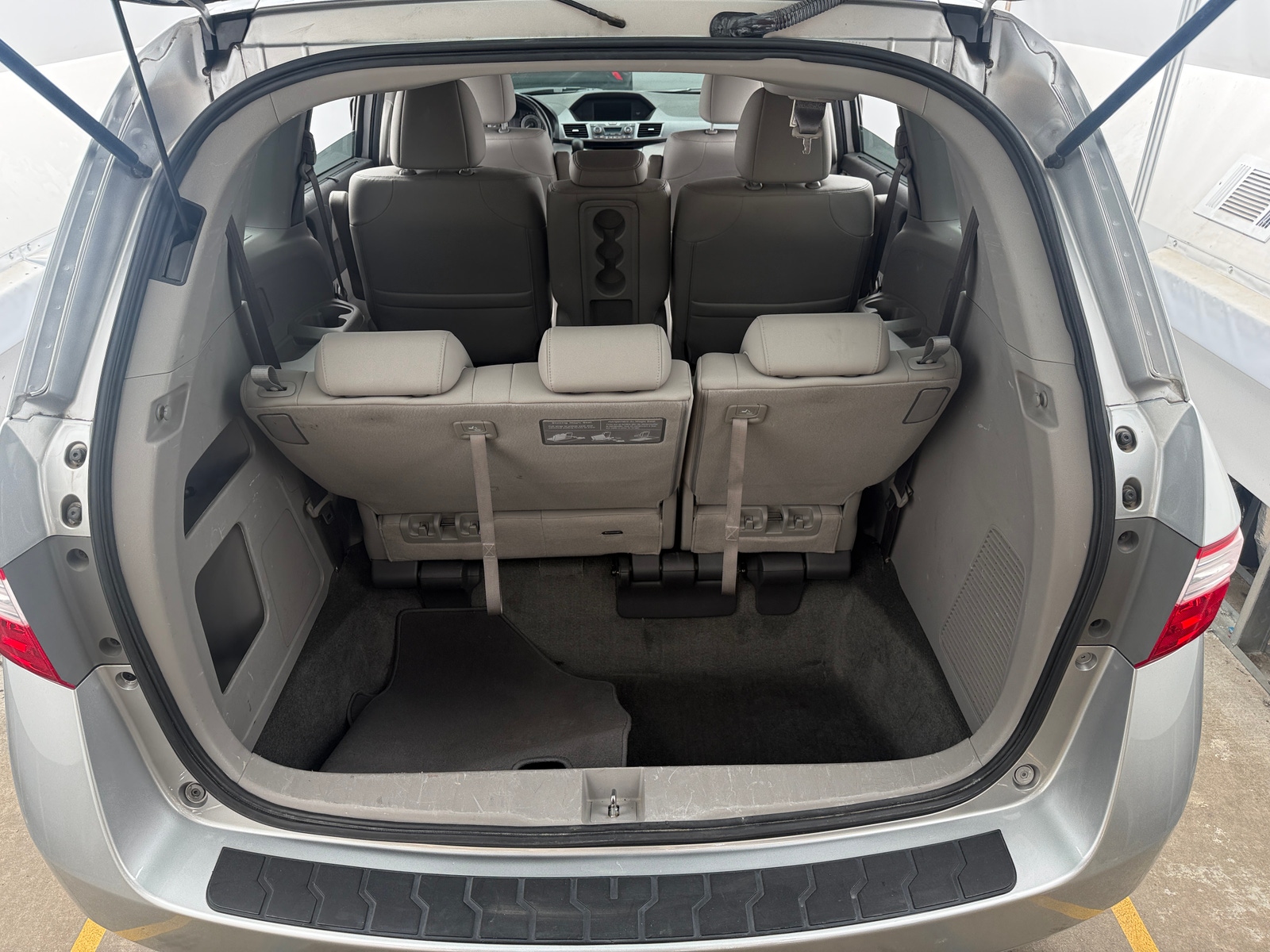 Thumbnail: 2012 Honda Odyssey - 6