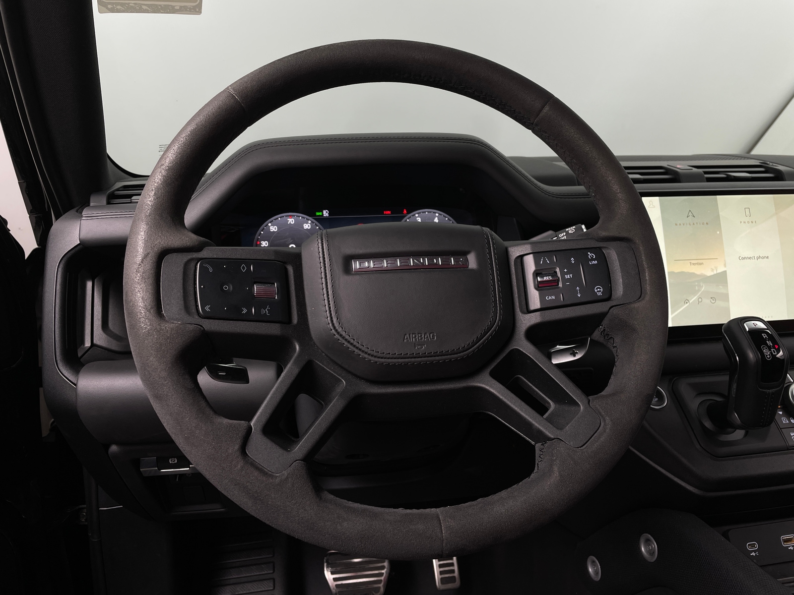 Thumbnail: 2023 Land Rover Defender - 5