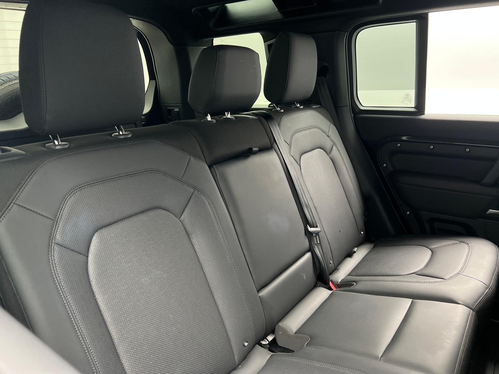 Thumbnail: 2025 Land Rover Defender - 5