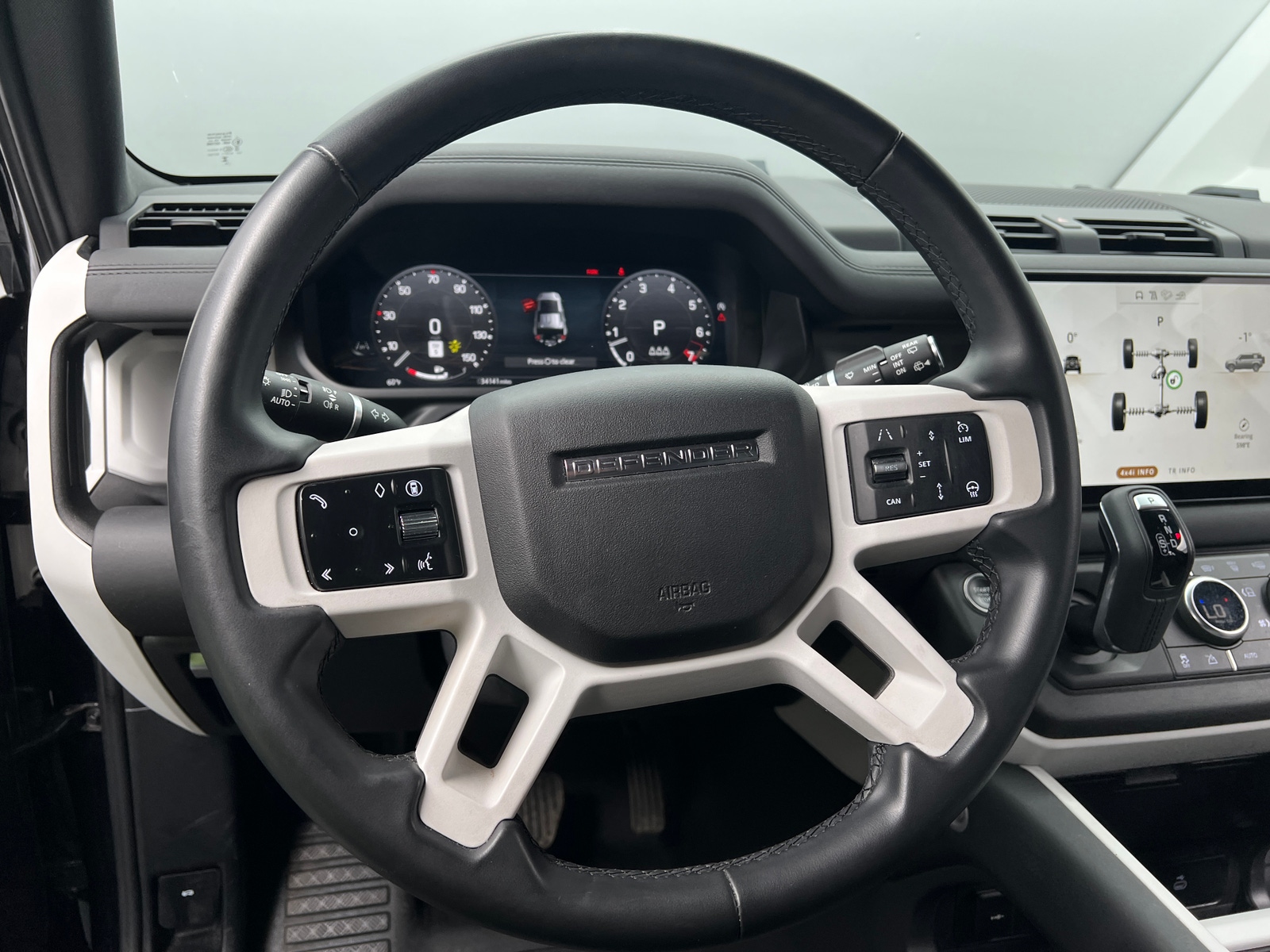 Thumbnail: 2025 Land Rover Defender - 4