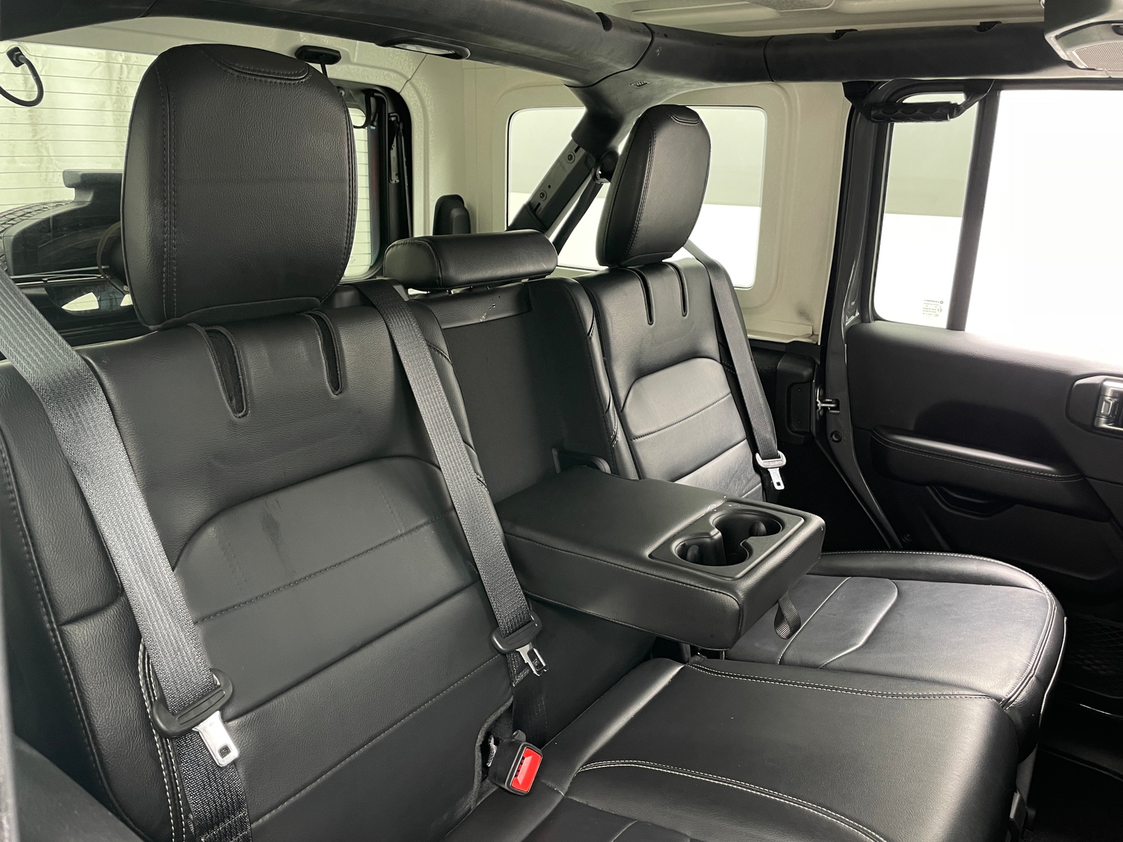 Thumbnail: 2022 Jeep Wrangler - 5