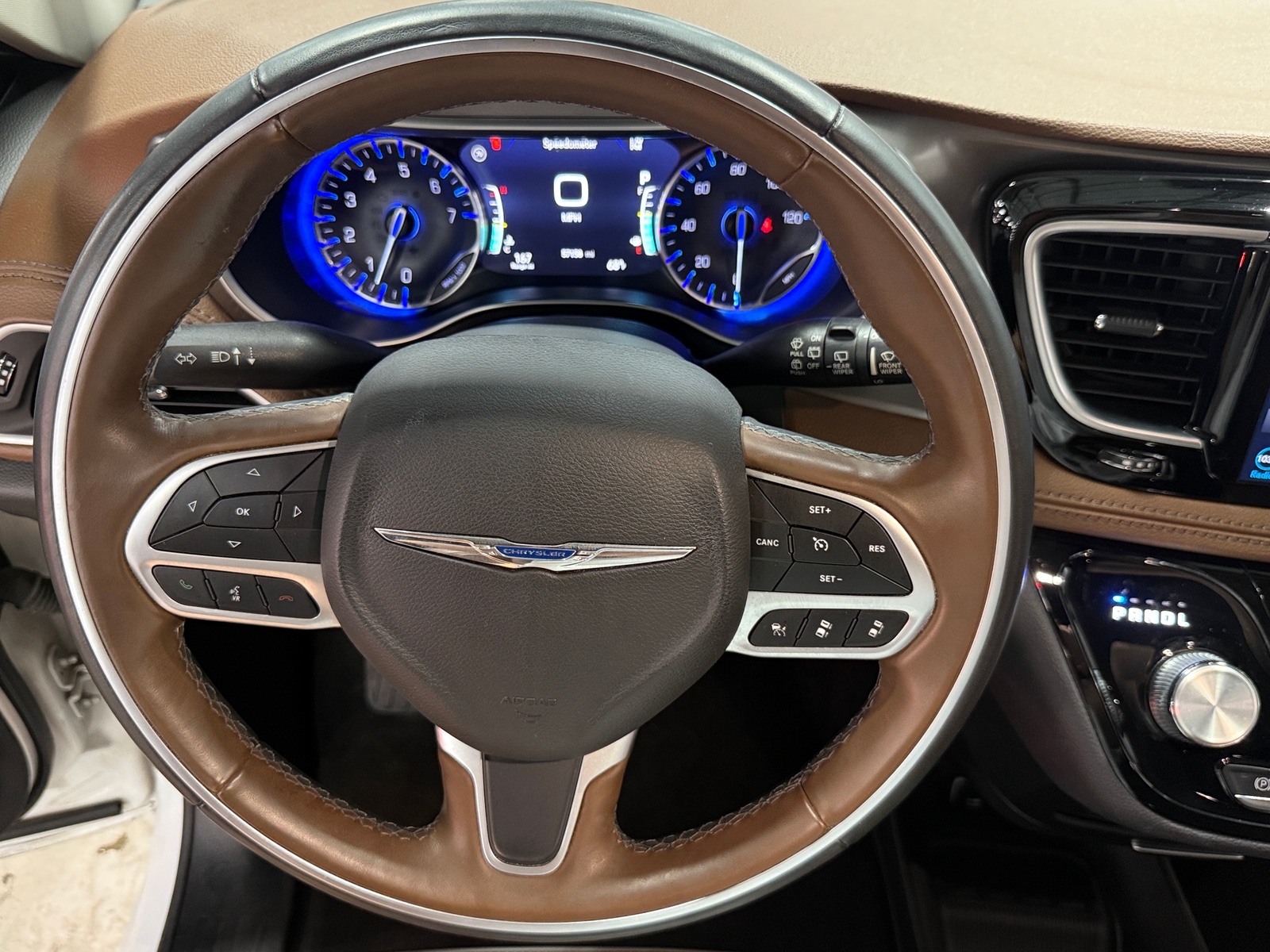 Thumbnail: 2018 Chrysler Pacifica - 4