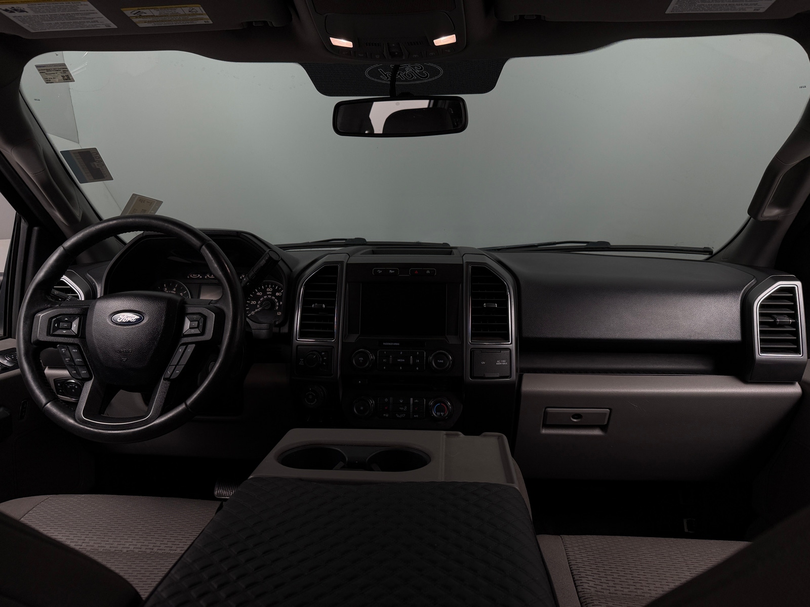 Thumbnail: 2018 Ford Econoline - 3
