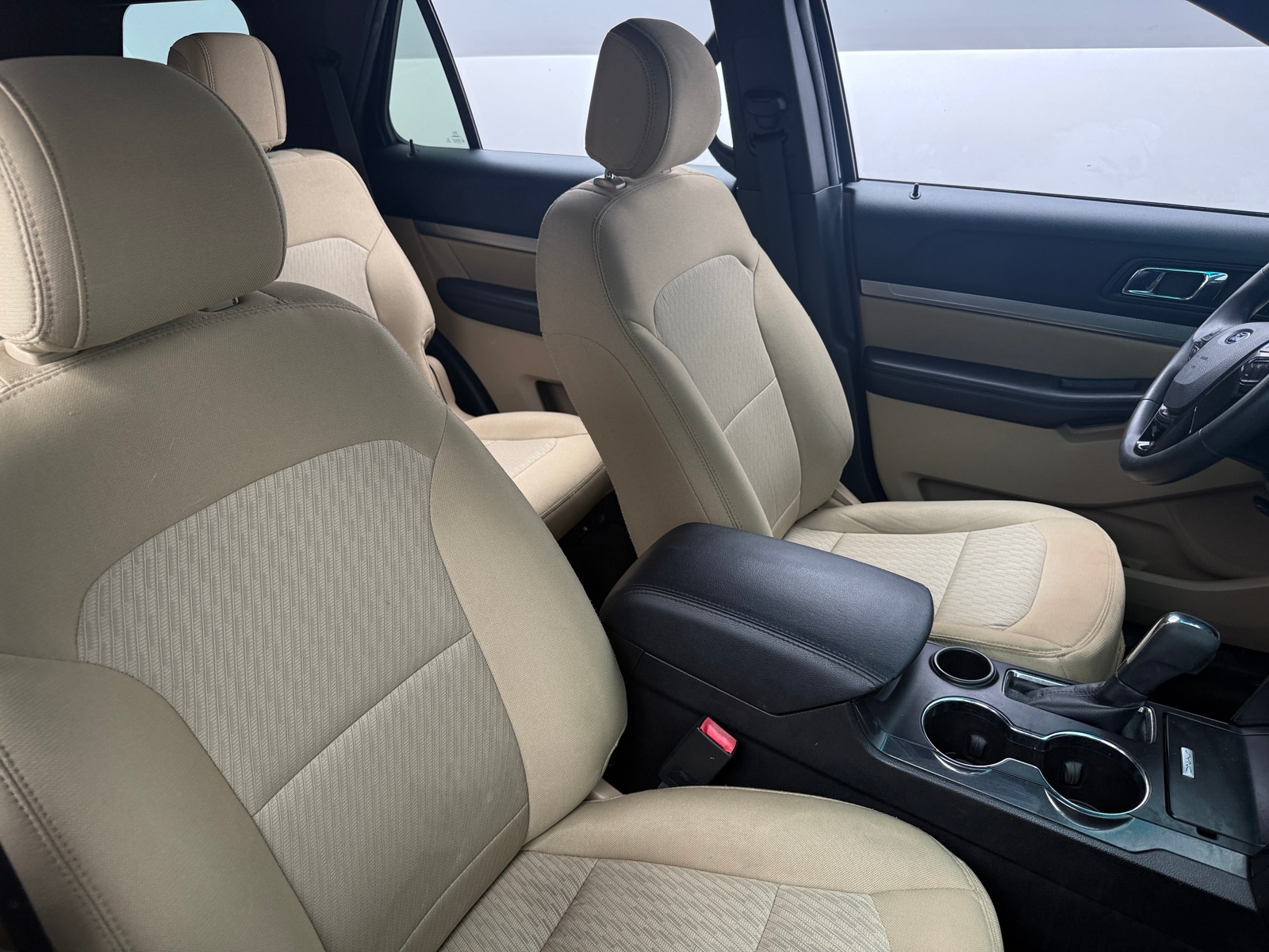 Thumbnail: 2016 Ford Explorer - 2