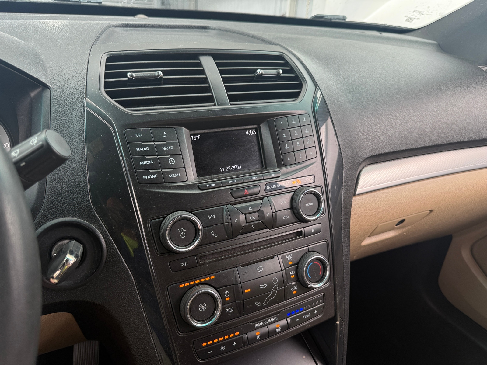 Thumbnail: 2016 Ford Explorer - 4