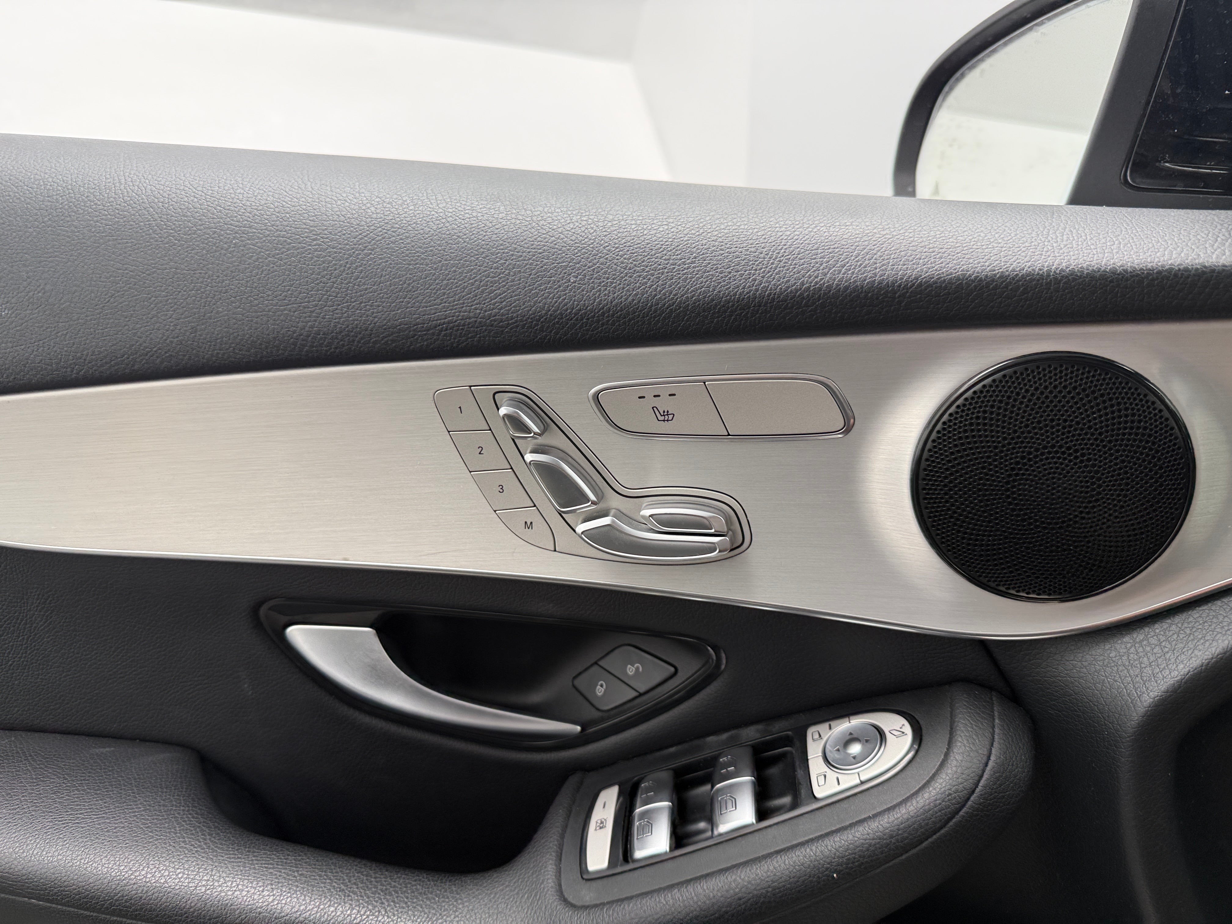 2022 Mercedes-Benz GLC