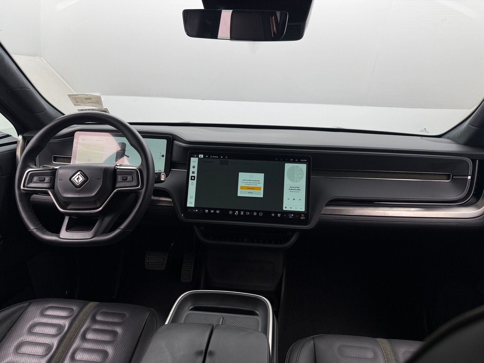 Thumbnail: 2025 Rivian R1S - 2