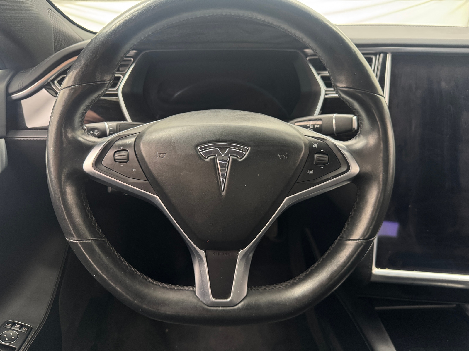 Thumbnail: 2017 Tesla Model S - 4