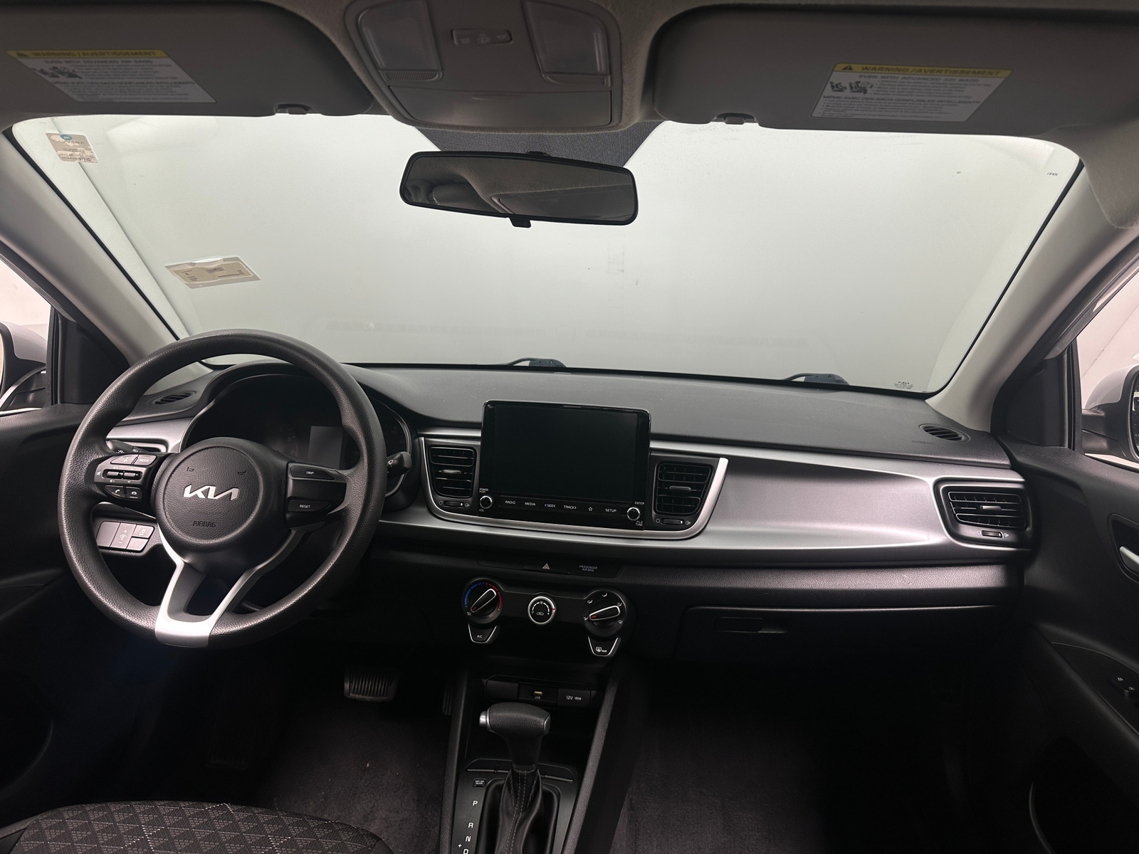 Thumbnail: 2022 Kia Rio - 3