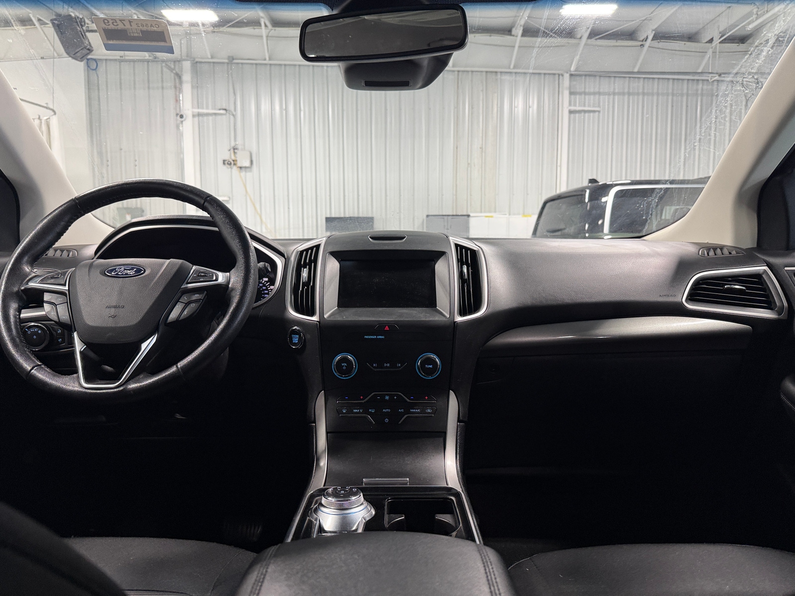 Thumbnail: 2019 Ford Edge - 3