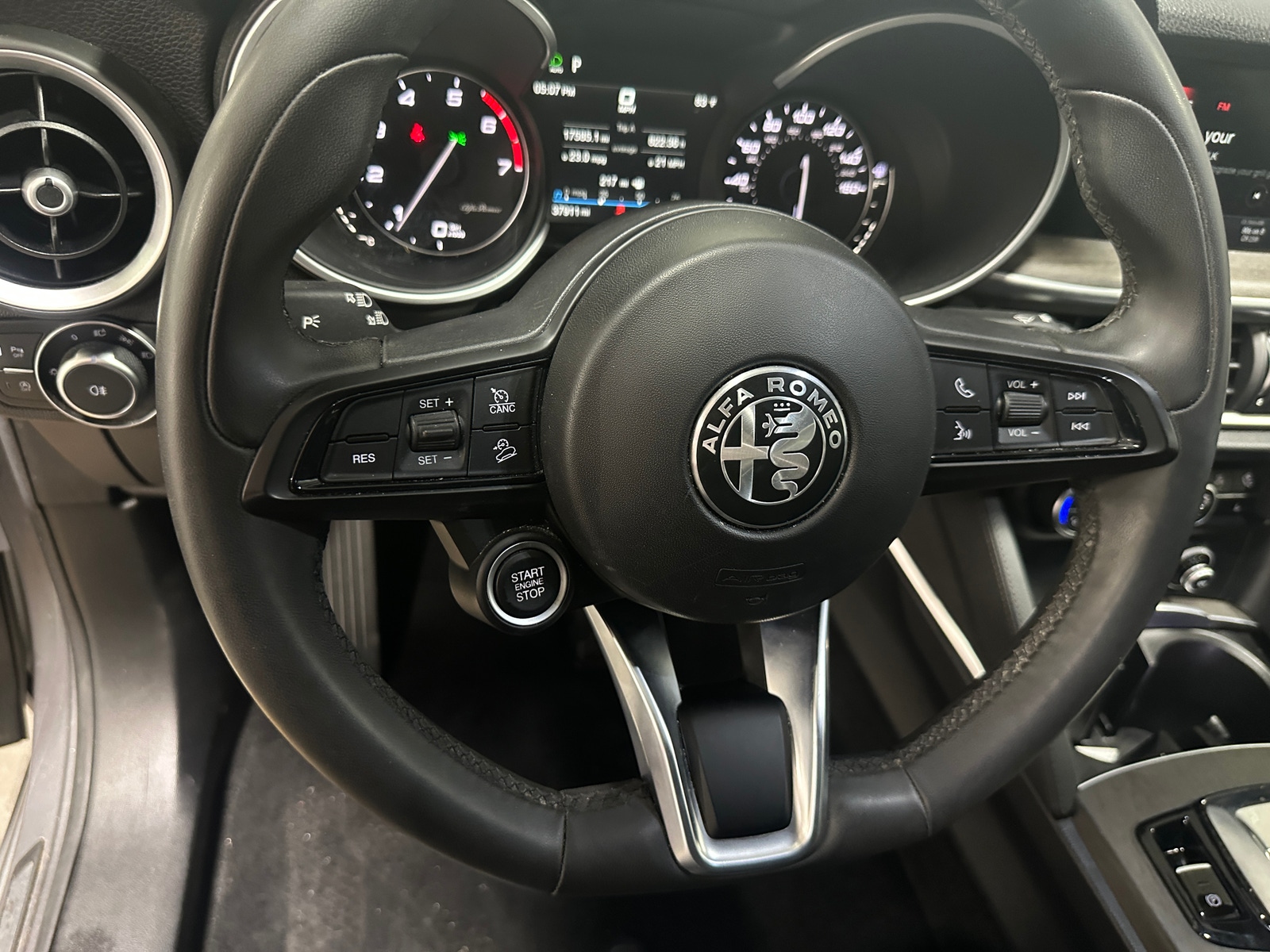 Thumbnail: 2020 Alfa Romeo Stelvio - 4