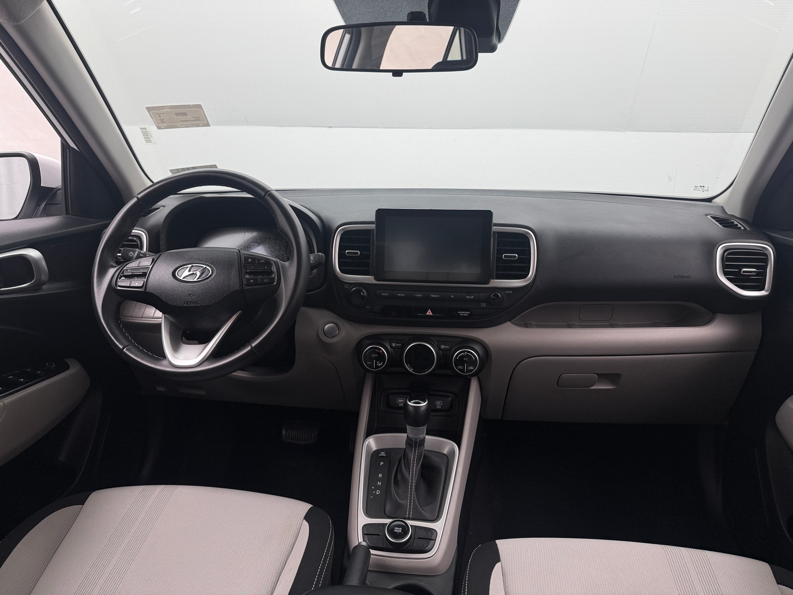 Thumbnail: 2025 Hyundai Venue - 3