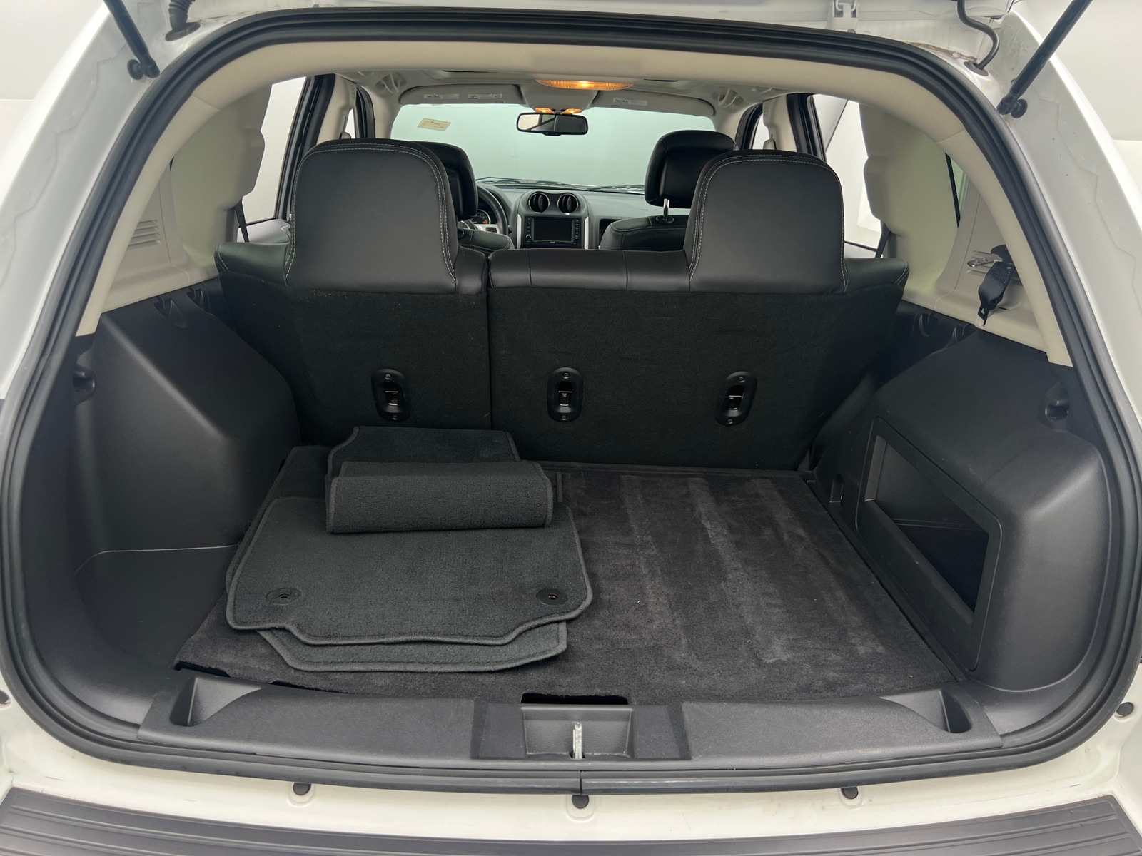 Thumbnail: 2015 Jeep Compass - 7