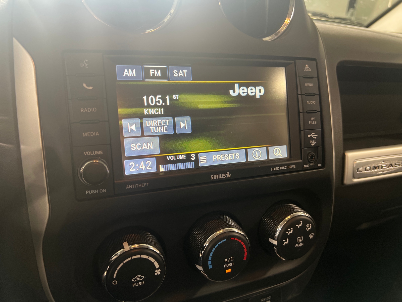 Thumbnail: 2015 Jeep Compass - 4