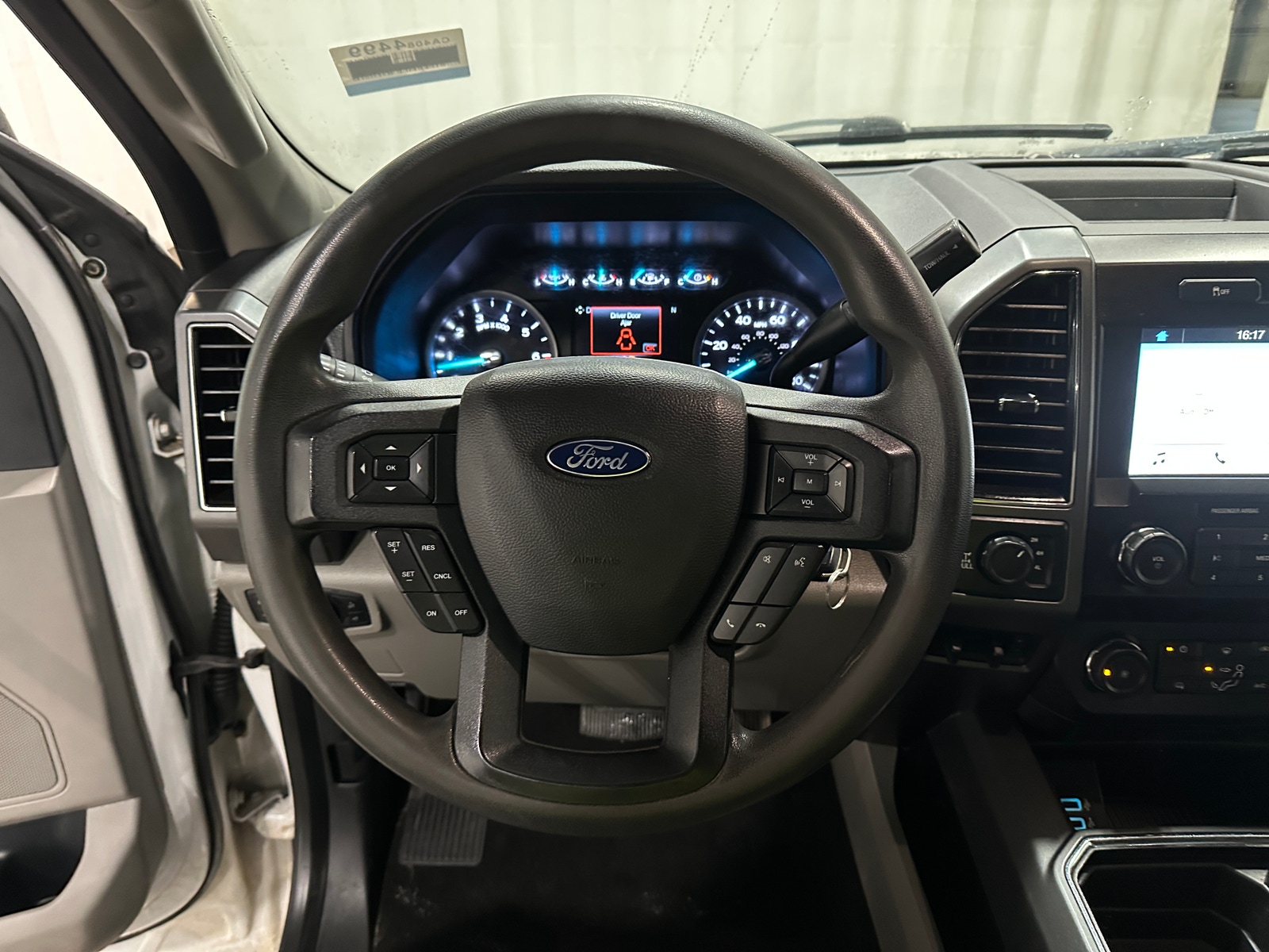 Thumbnail: 2019 Ford Econoline - 5