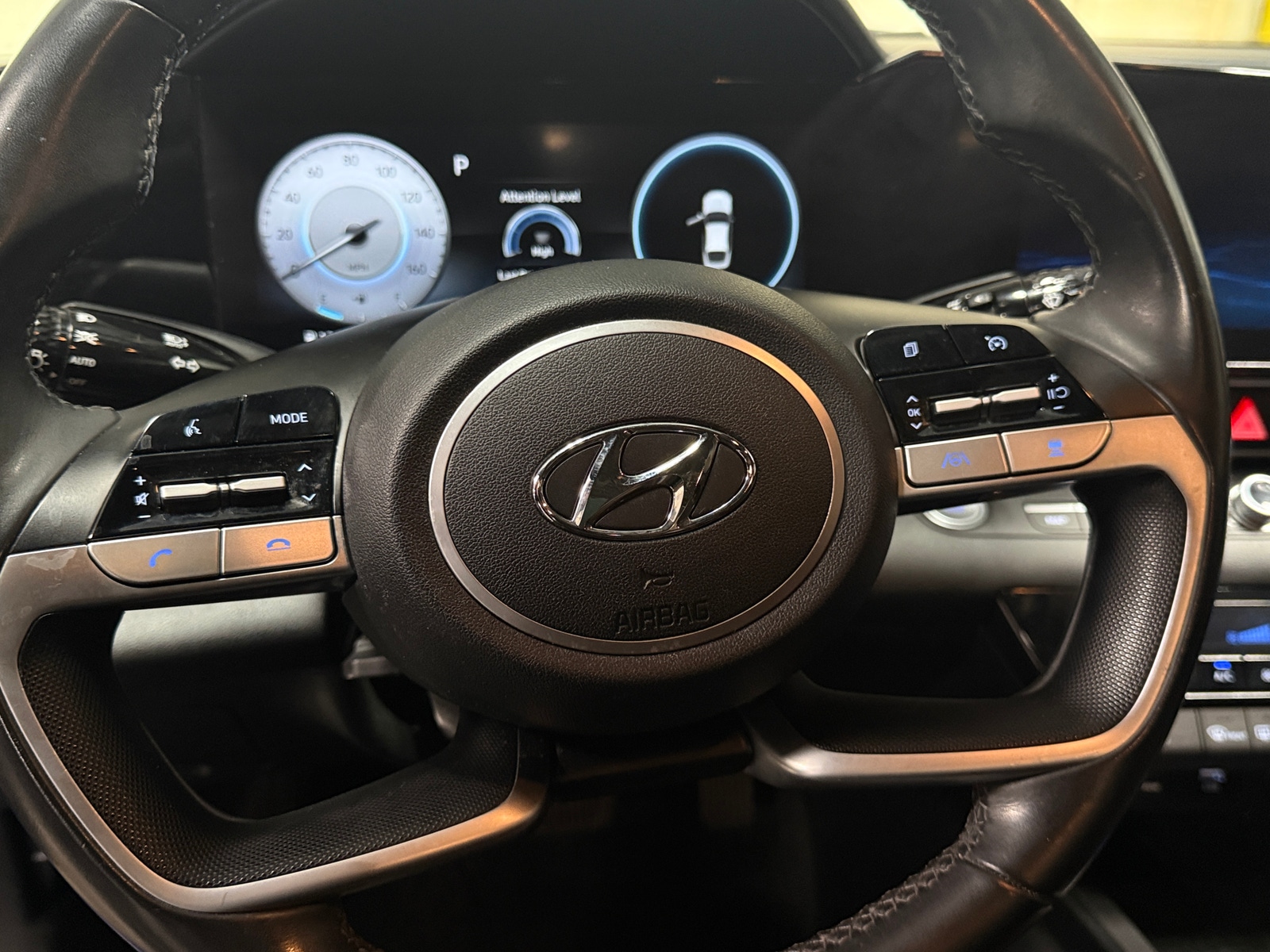 Thumbnail: 2022 Hyundai Elantra - 4