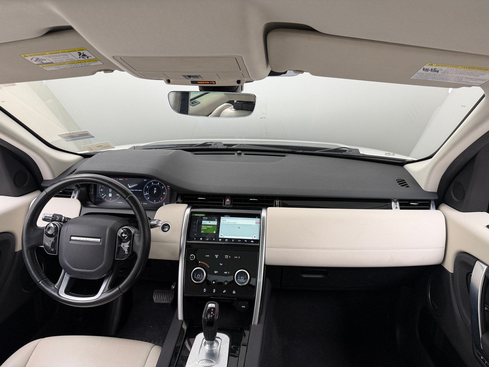 Thumbnail: 2020 Land Rover Discovery Sport - 2